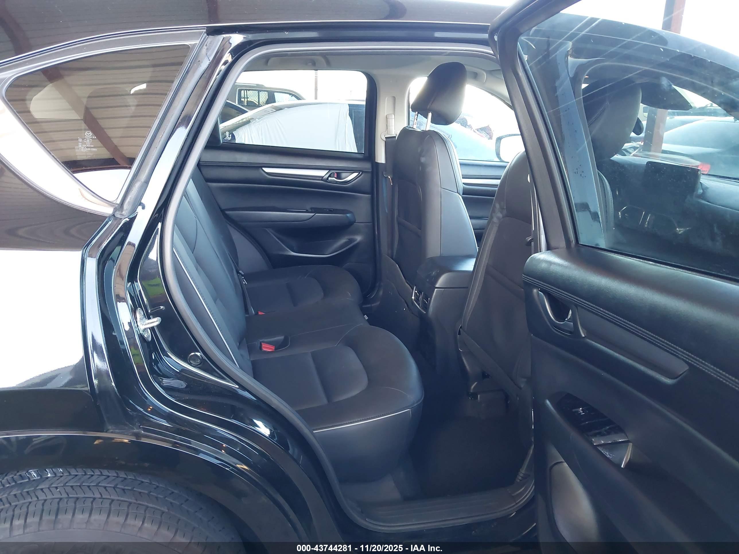 MAZDA CX-5 image 8