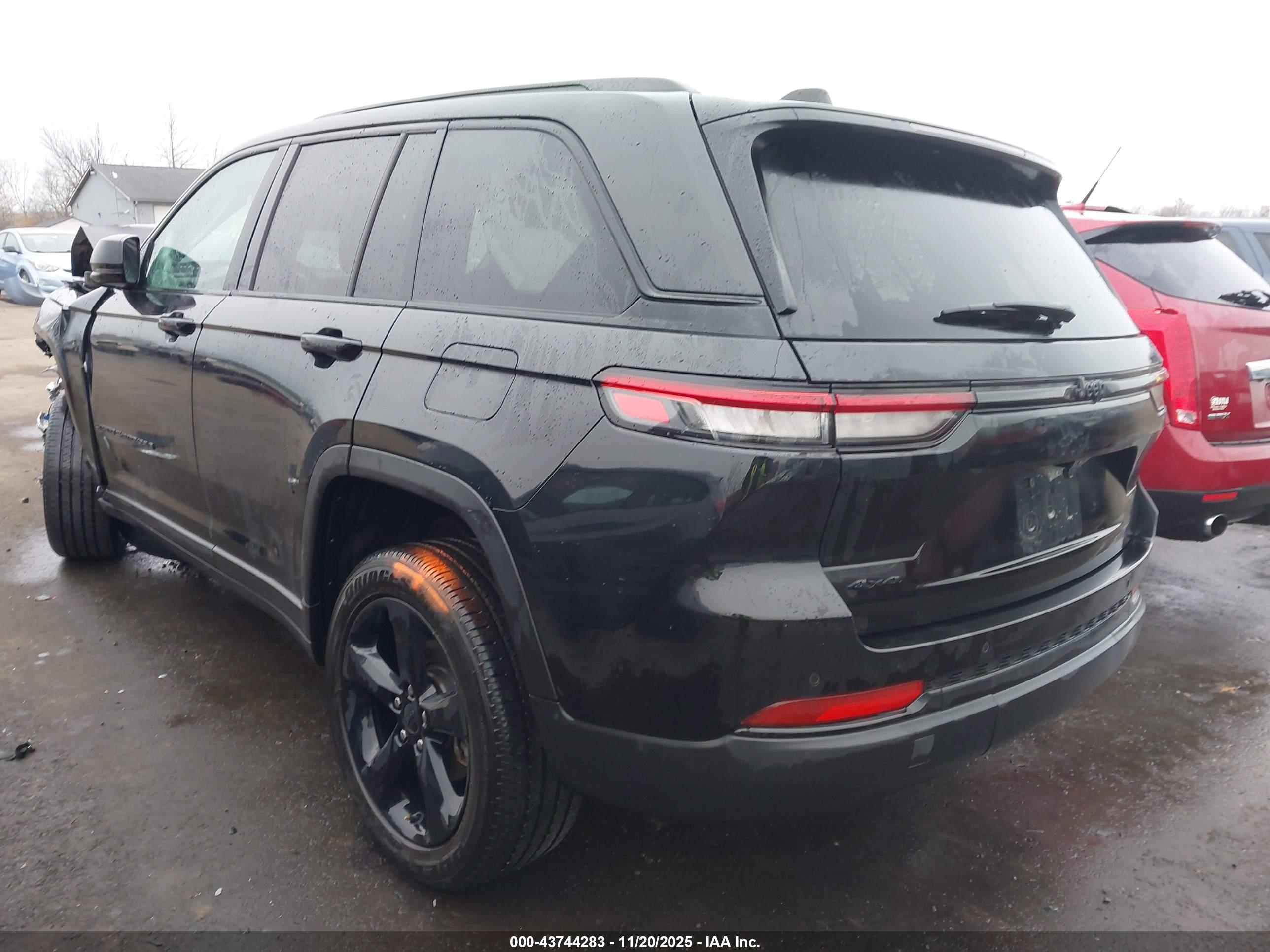 JEEP GRAND image 3