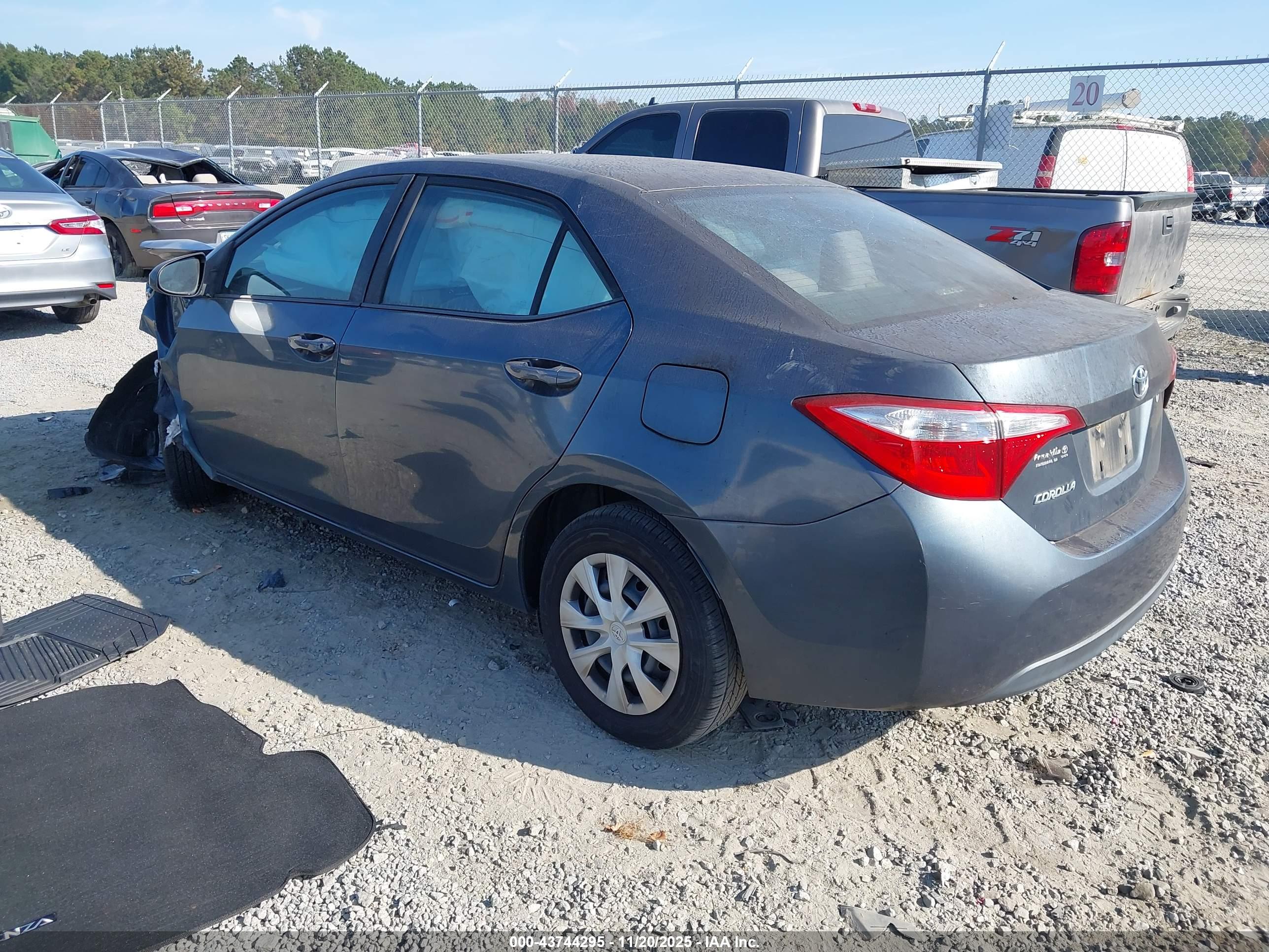 TOYOTA COROLLA image 3