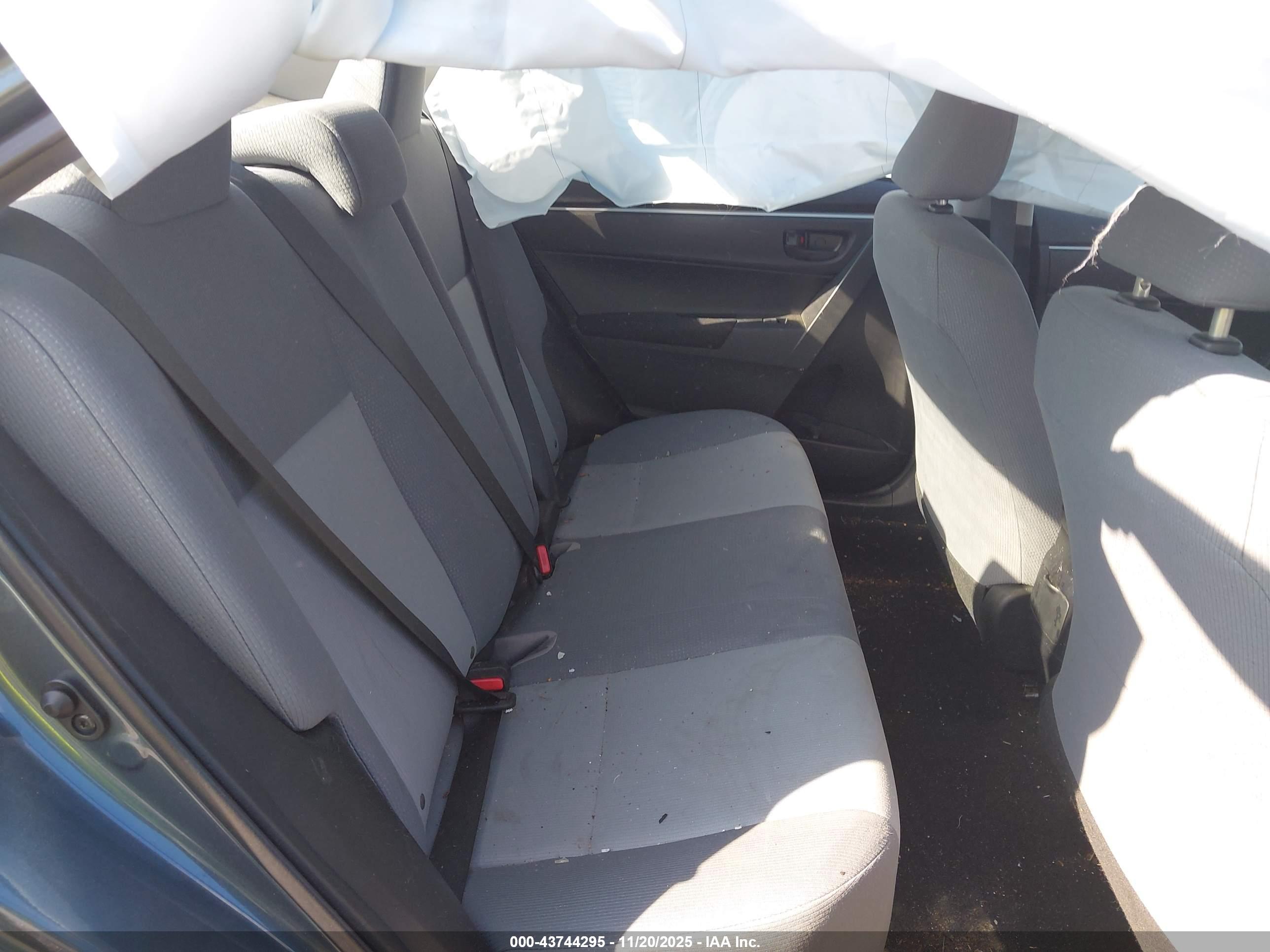 TOYOTA COROLLA image 8