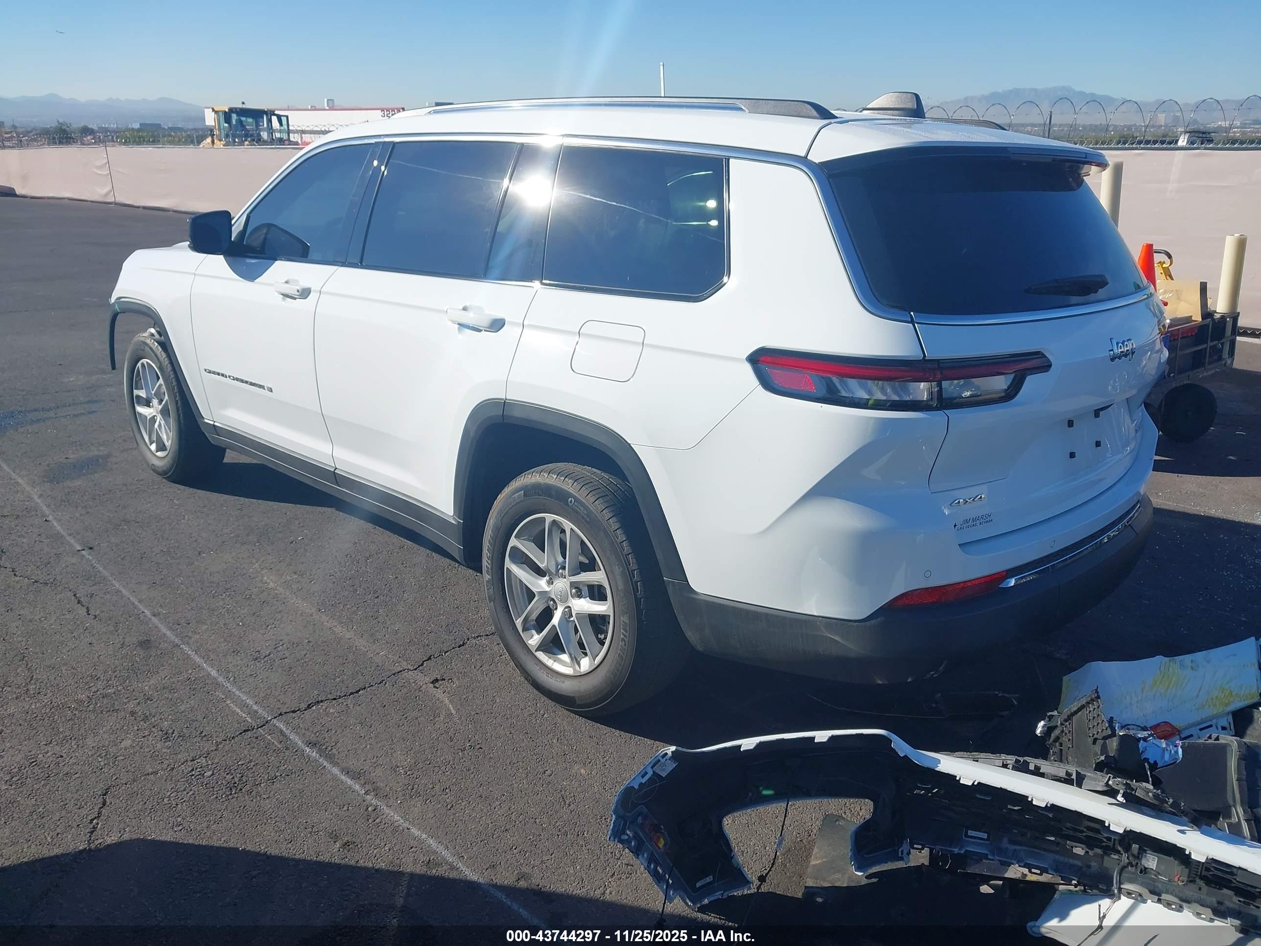 JEEP GRAND image 3