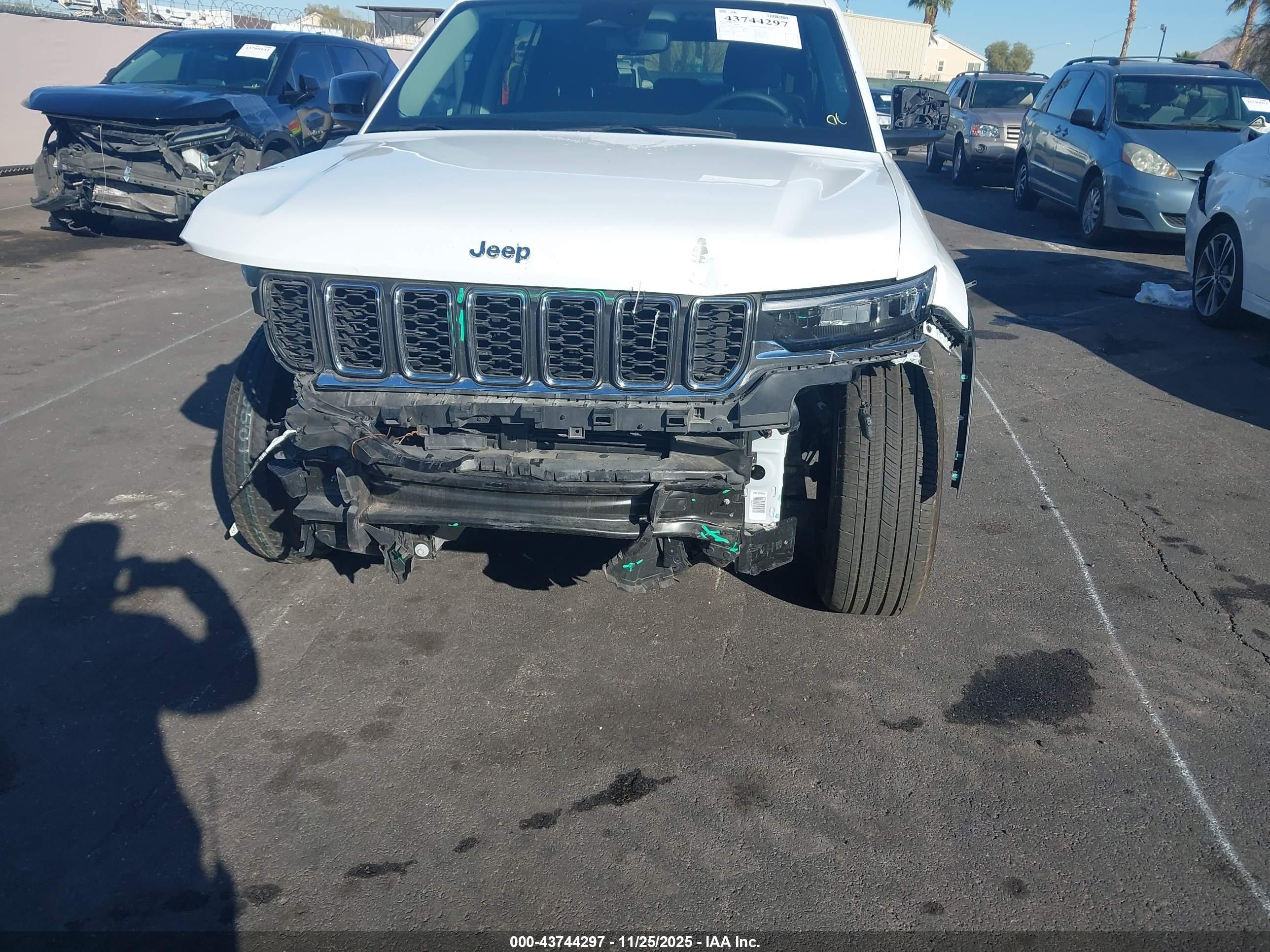 JEEP GRAND image 6