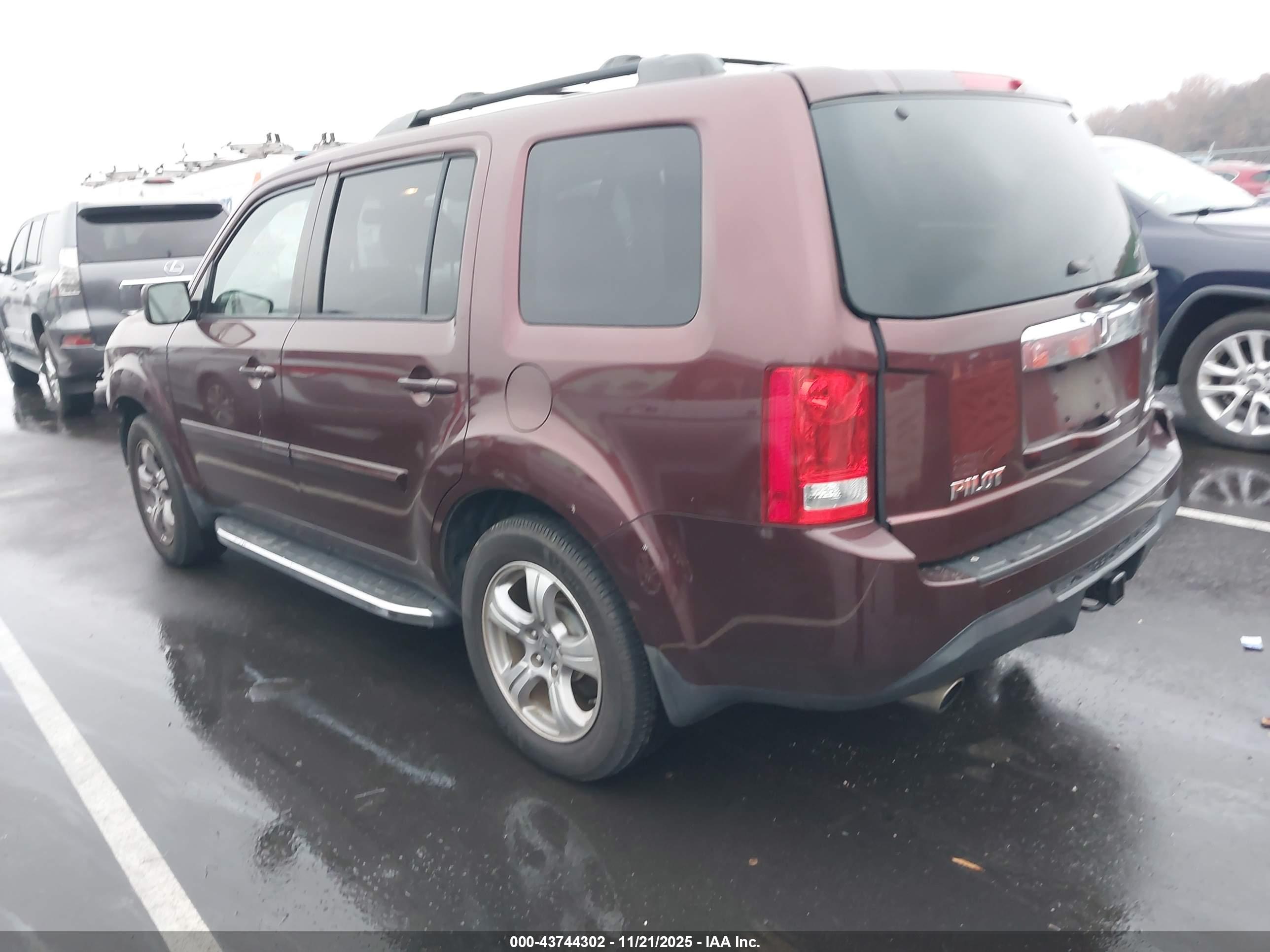 HONDA PILOT image 3