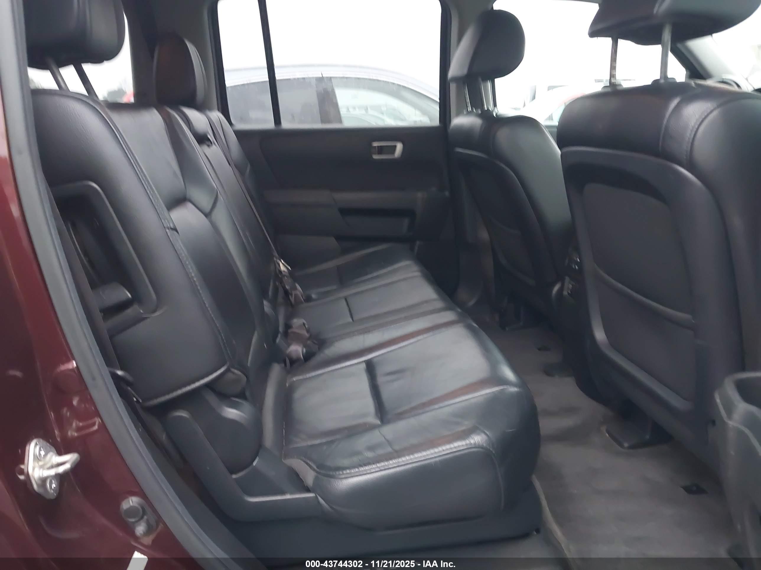 HONDA PILOT image 8