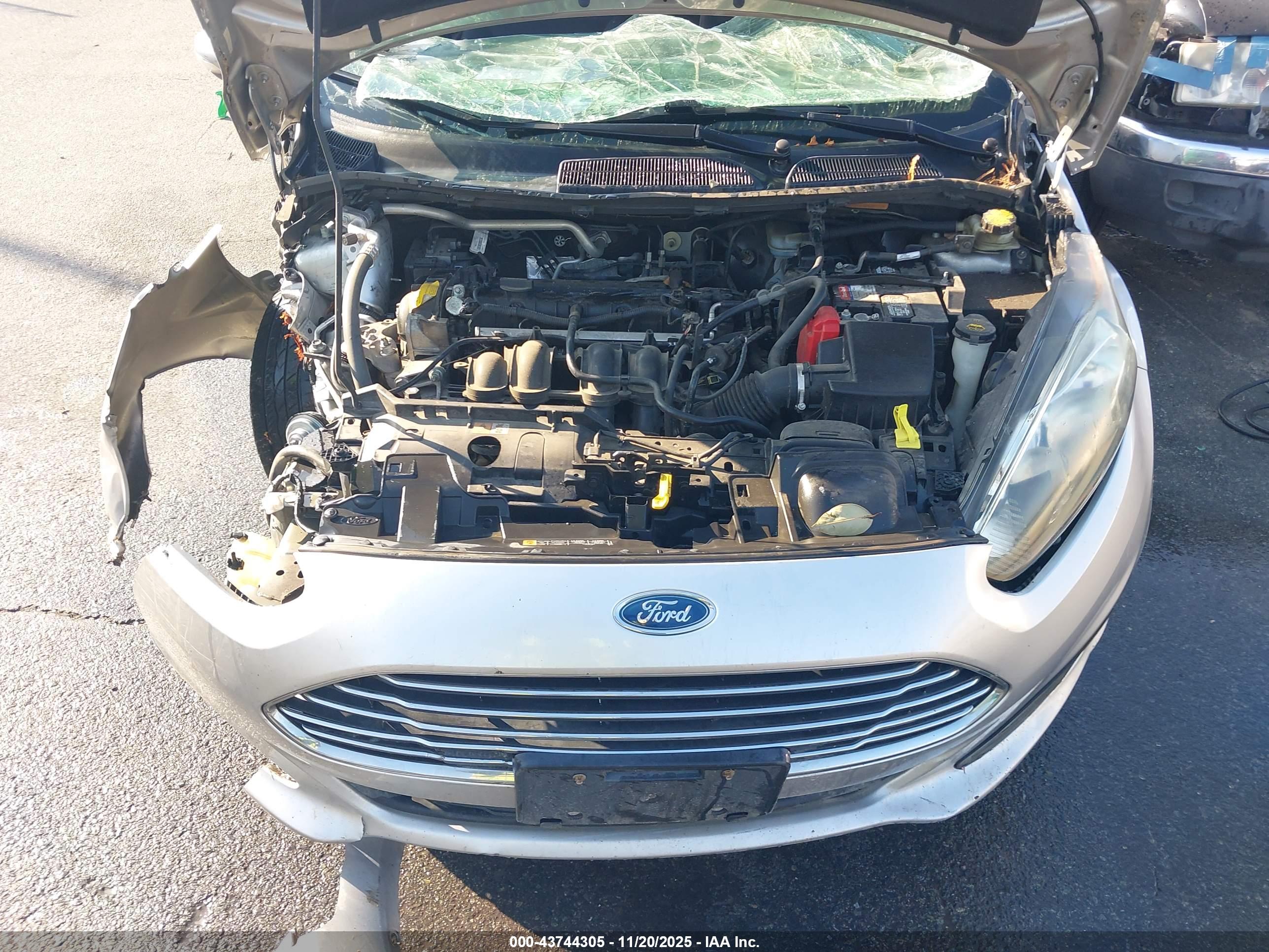 FORD FIESTA image 10