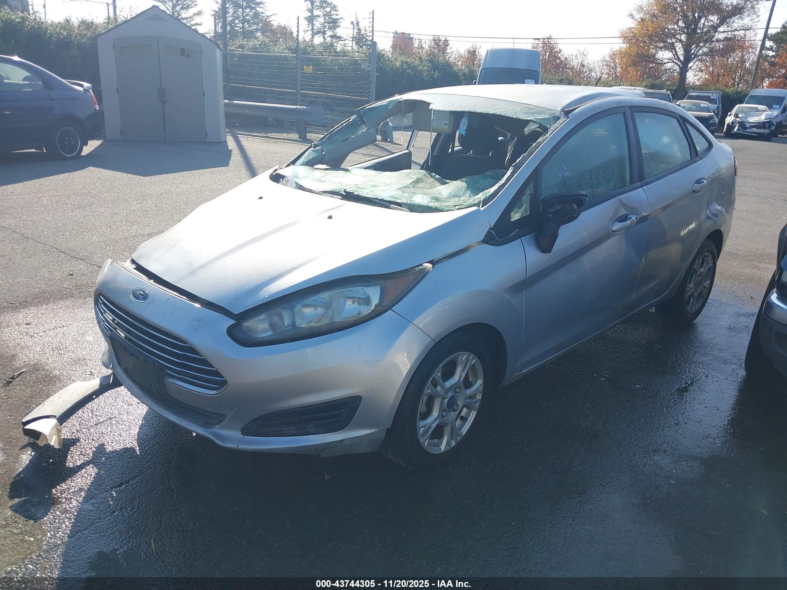 FORD FIESTA image 2