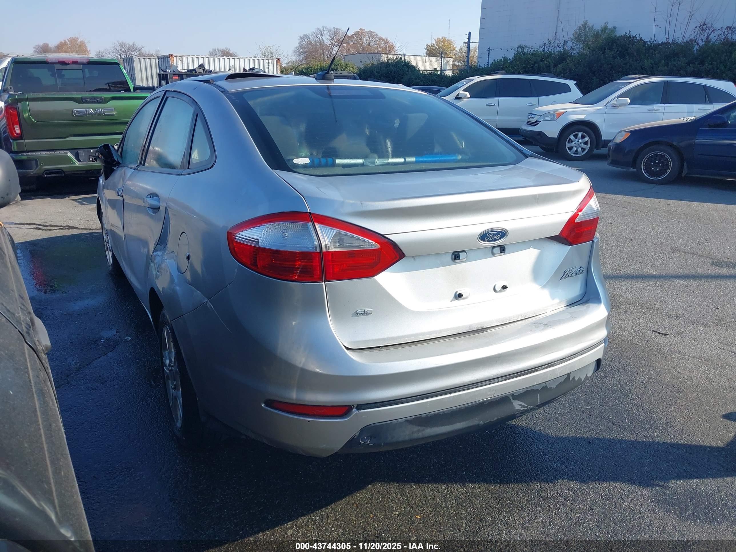 FORD FIESTA image 3