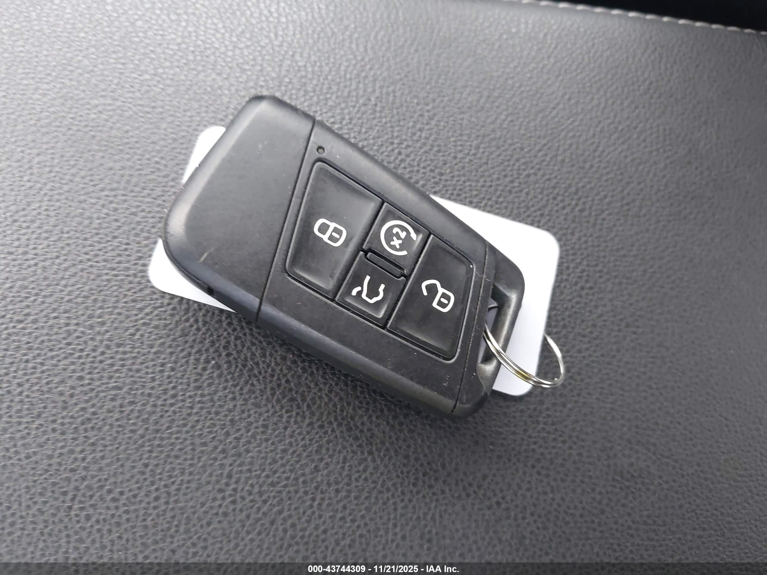 VOLKSWAGEN JETTA image 11