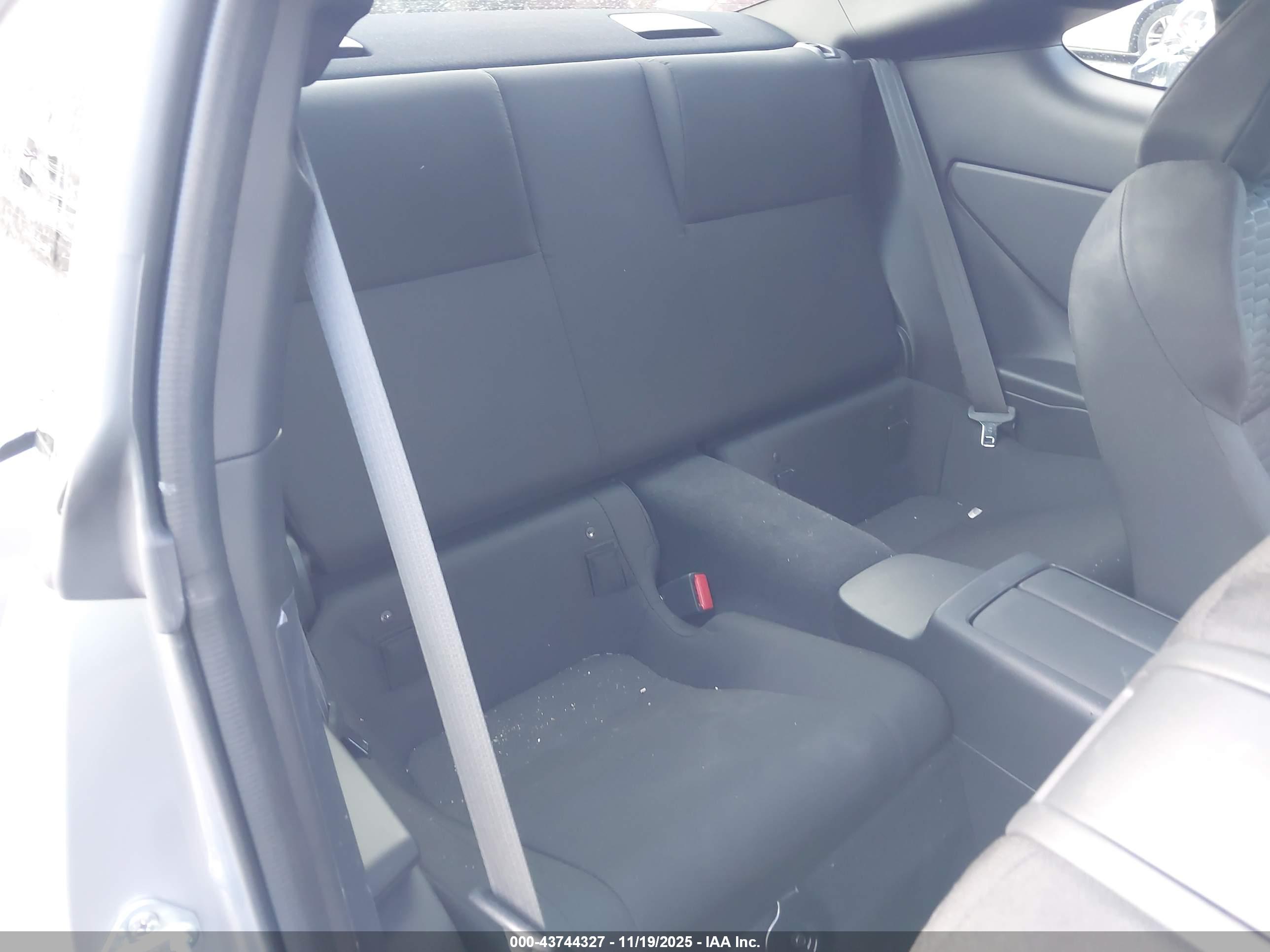 TOYOTA GR86 image 8