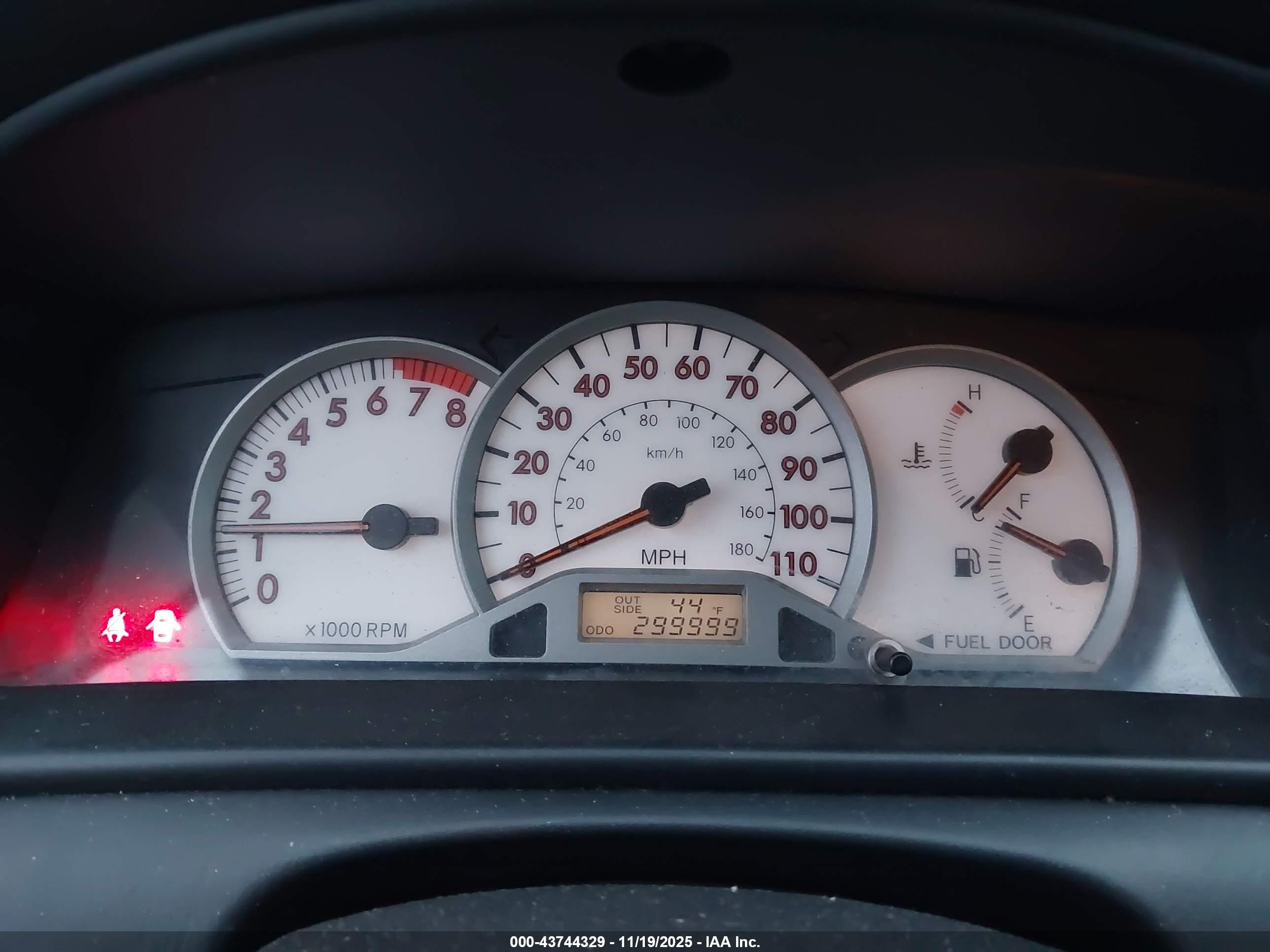 TOYOTA COROLLA image 7