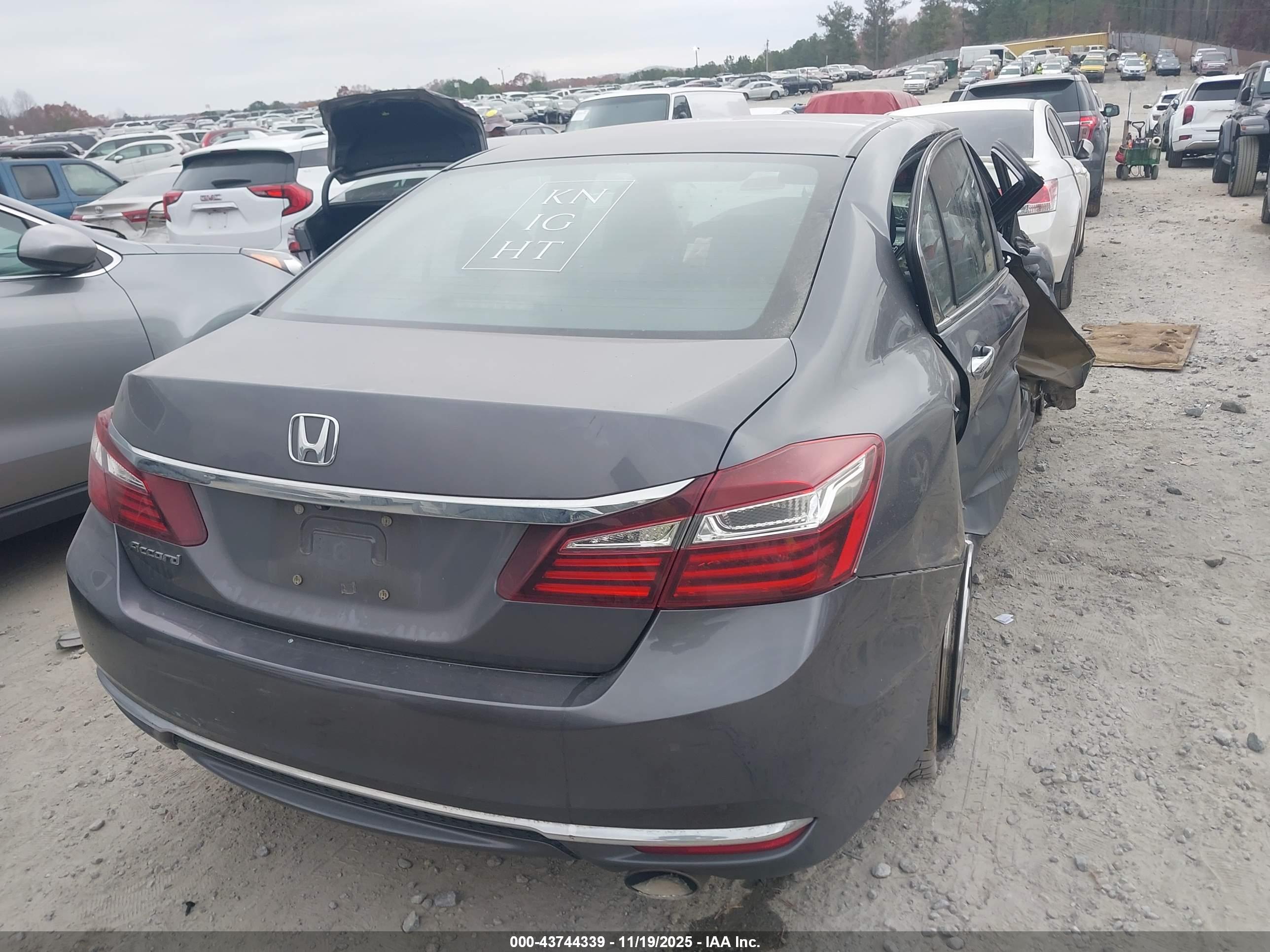 HONDA ACCORD image 4