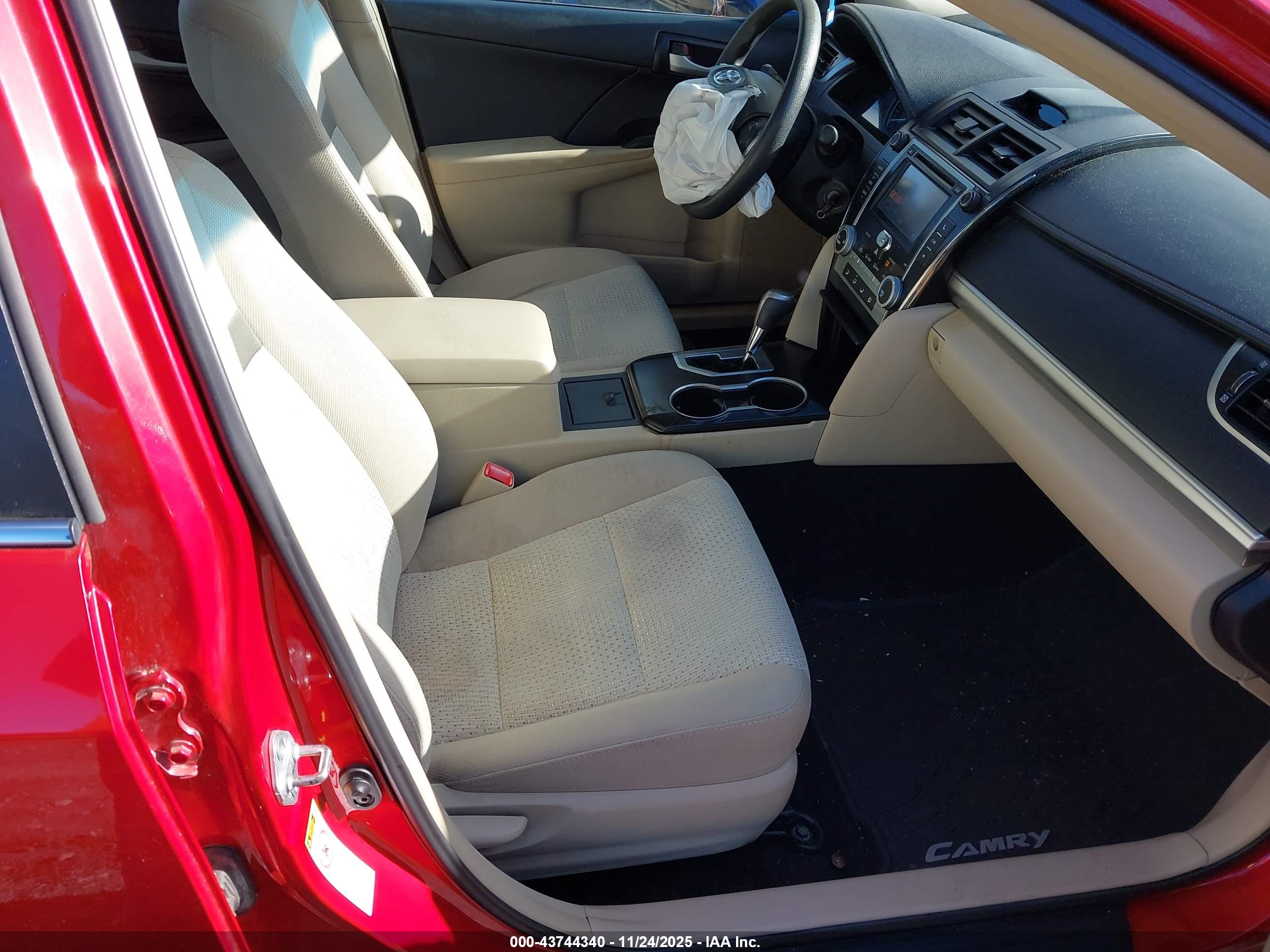 TOYOTA CAMRY image 5