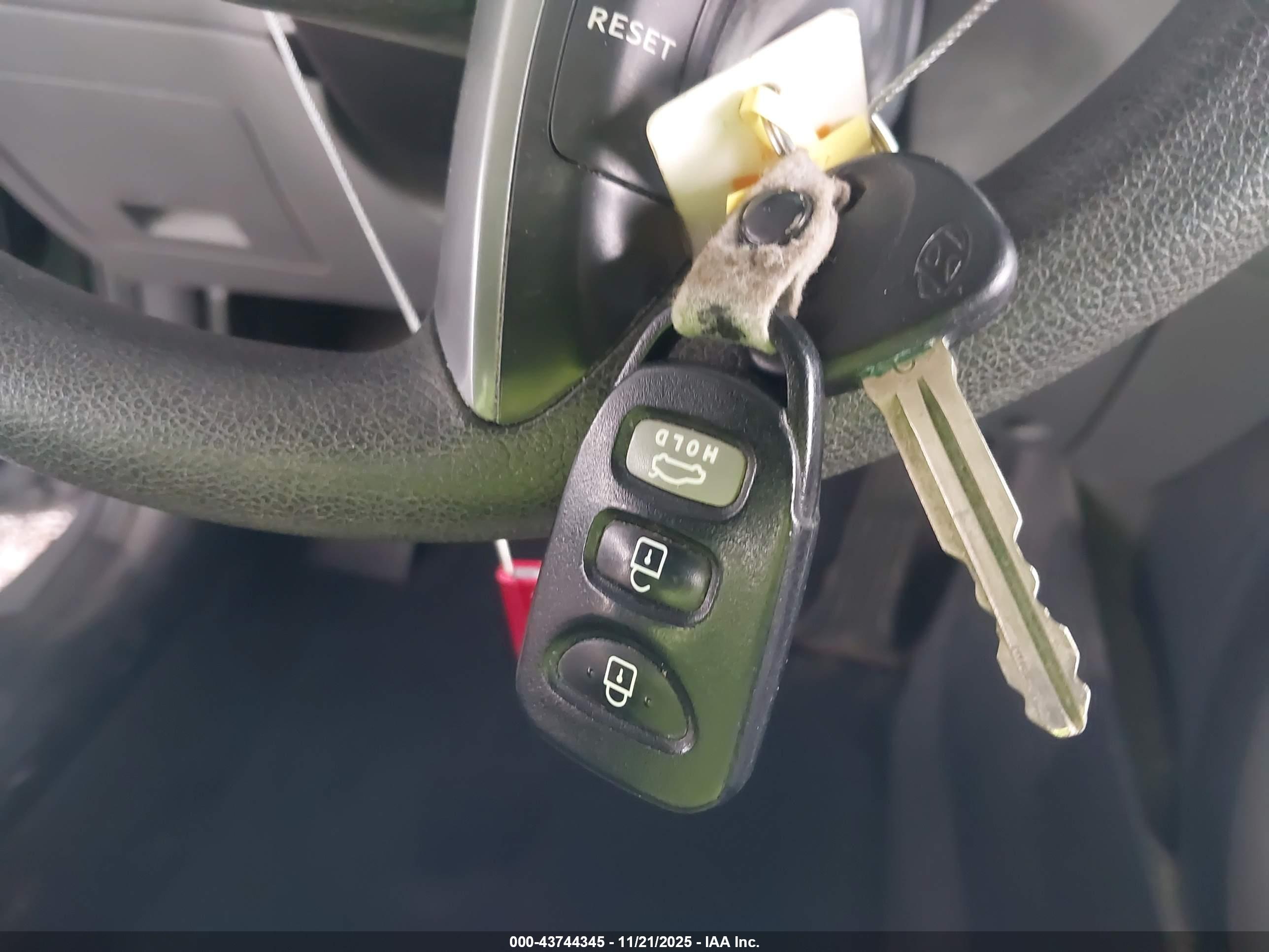 HYUNDAI ELANTRA image 11