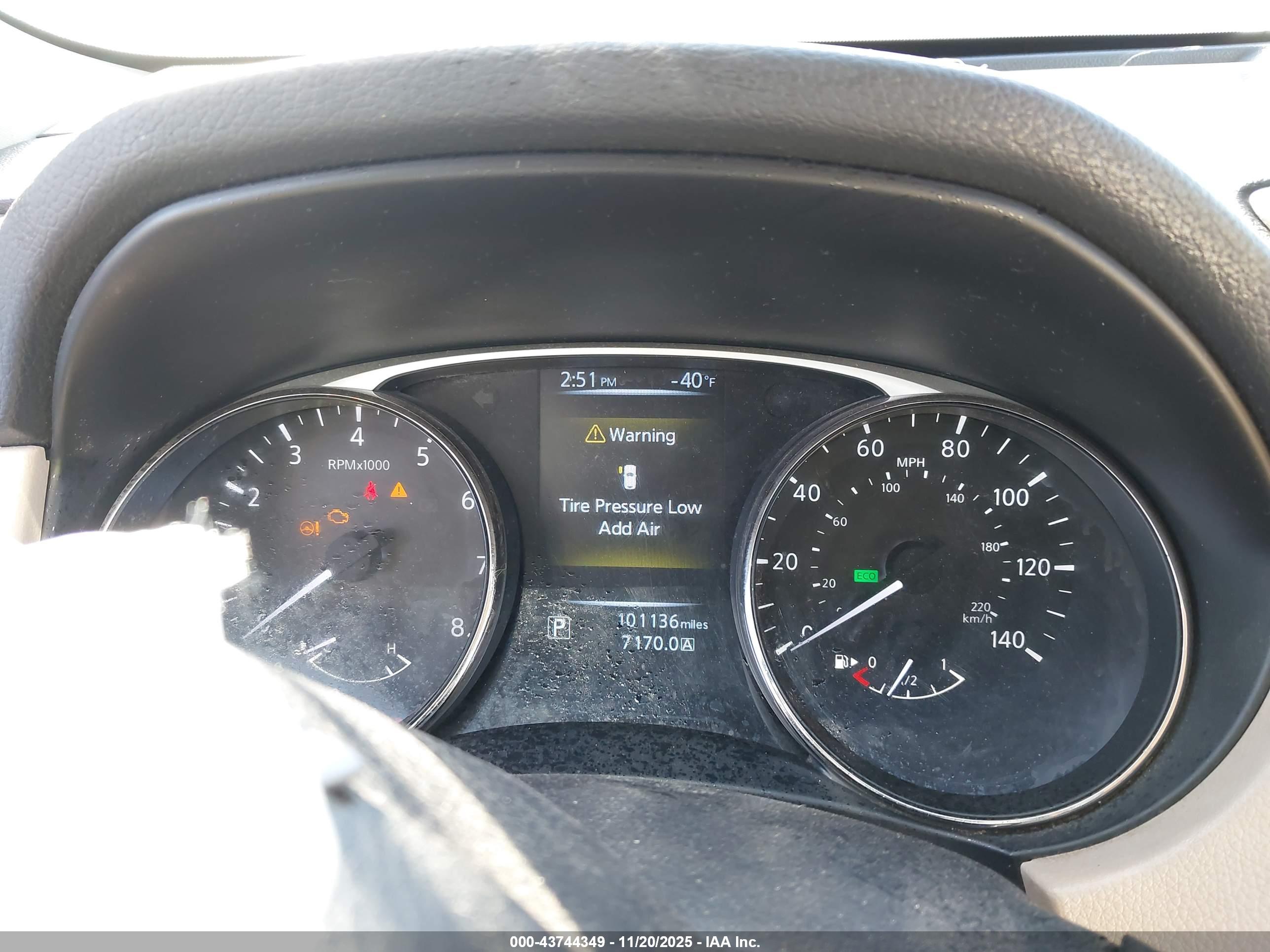 NISSAN ROGUE image 7