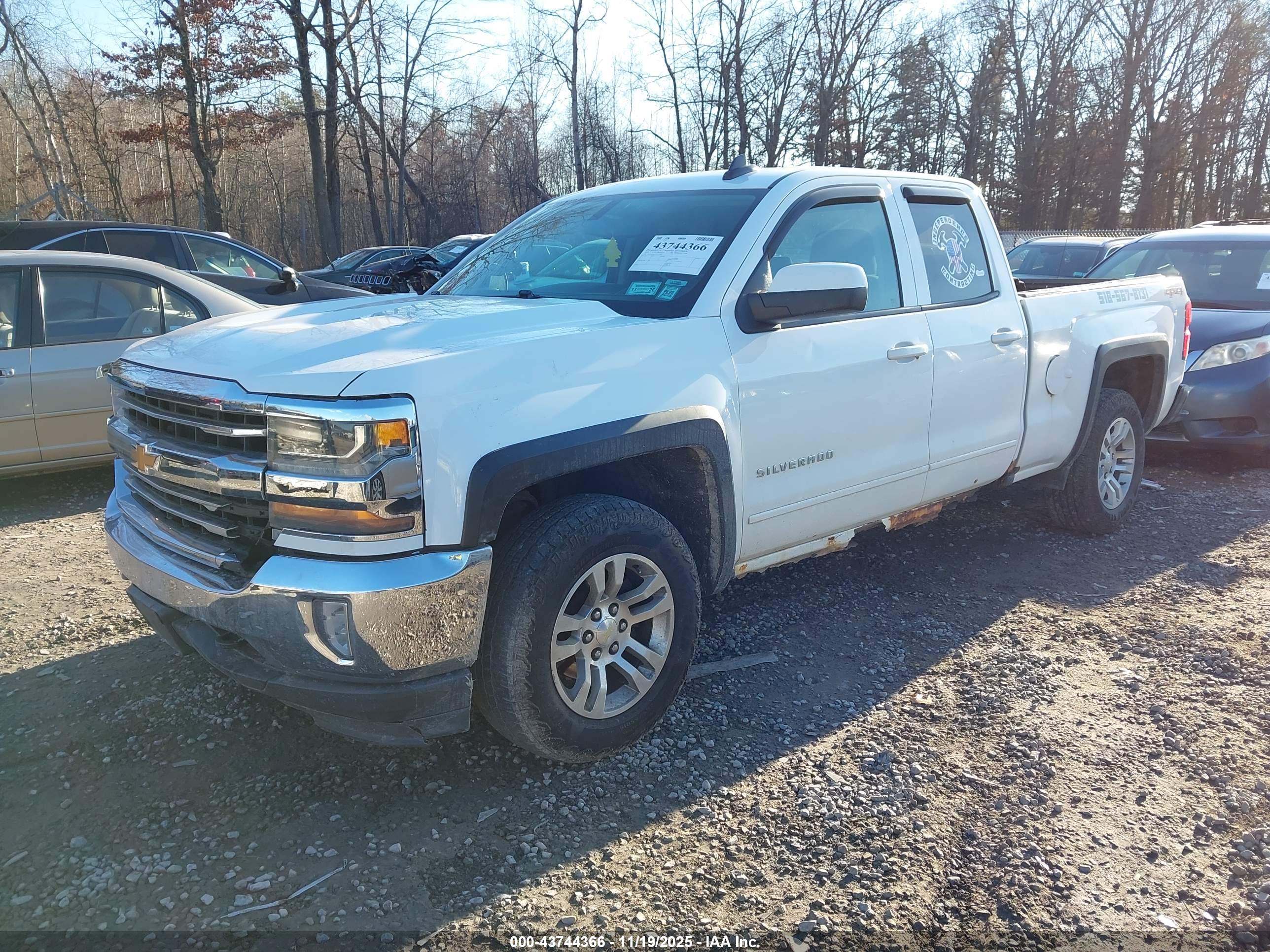 CHEVROLET SILVERADO image 2