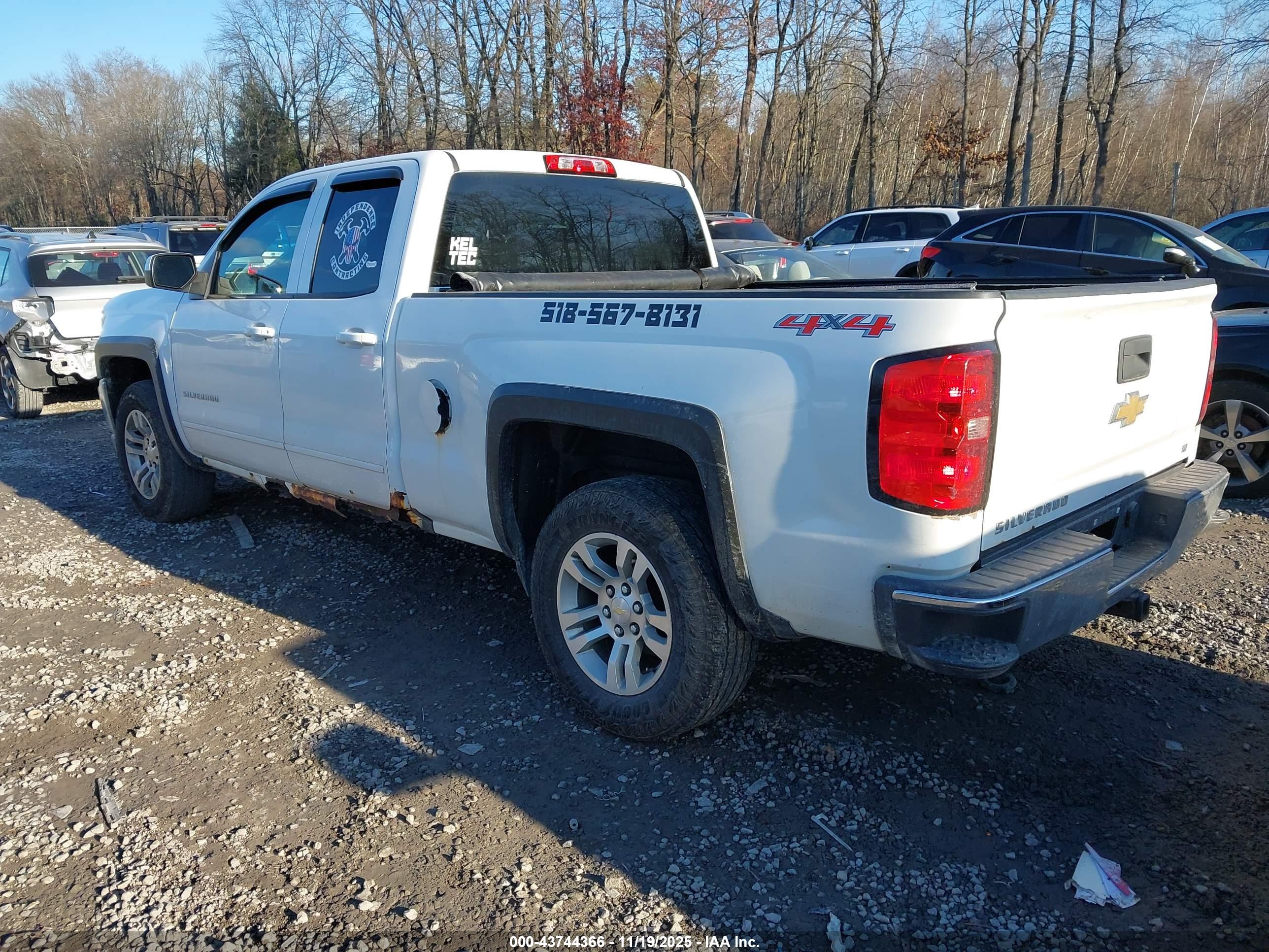 CHEVROLET SILVERADO image 3