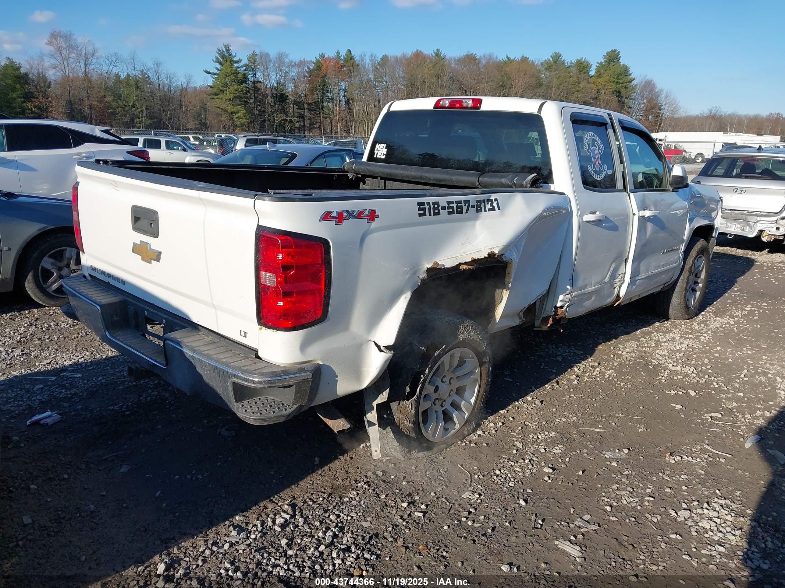 CHEVROLET SILVERADO image 4