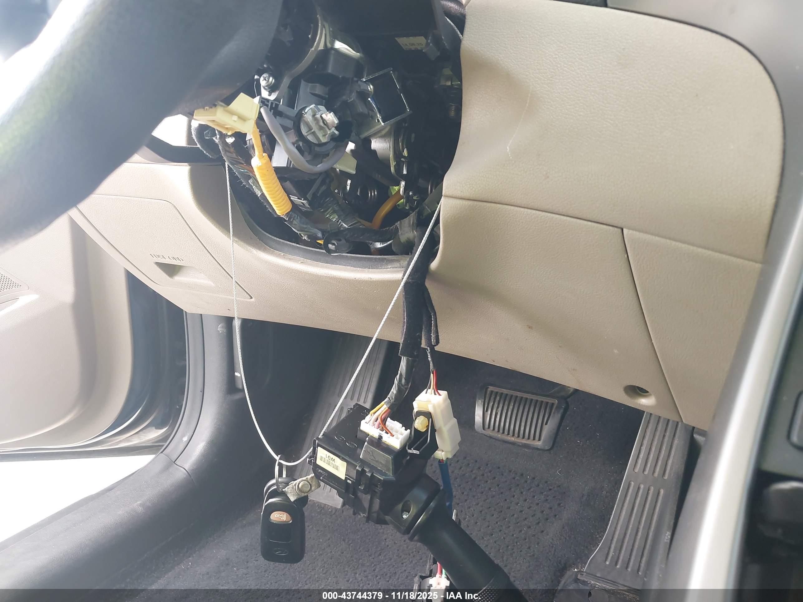 HYUNDAI ELANTRA image 6