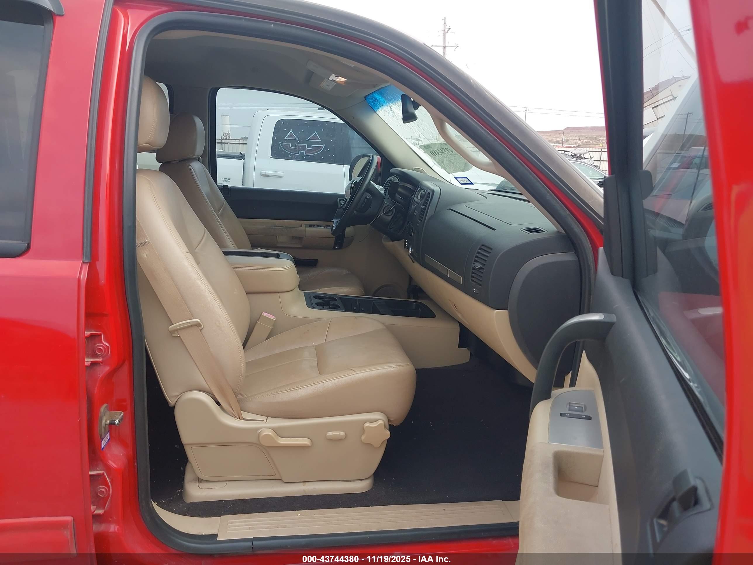 GMC SIERRA image 5