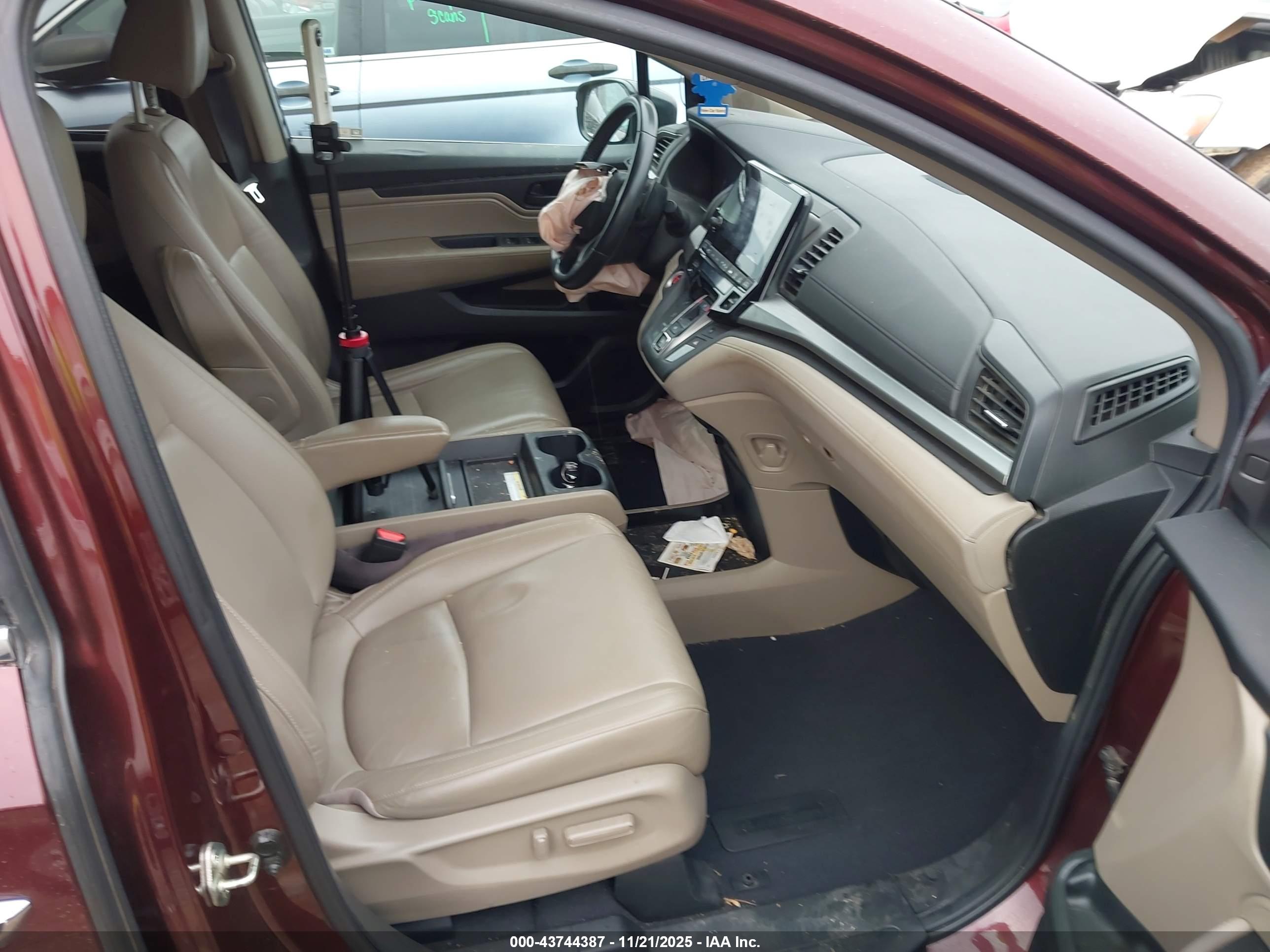 HONDA ODYSSEY image 5