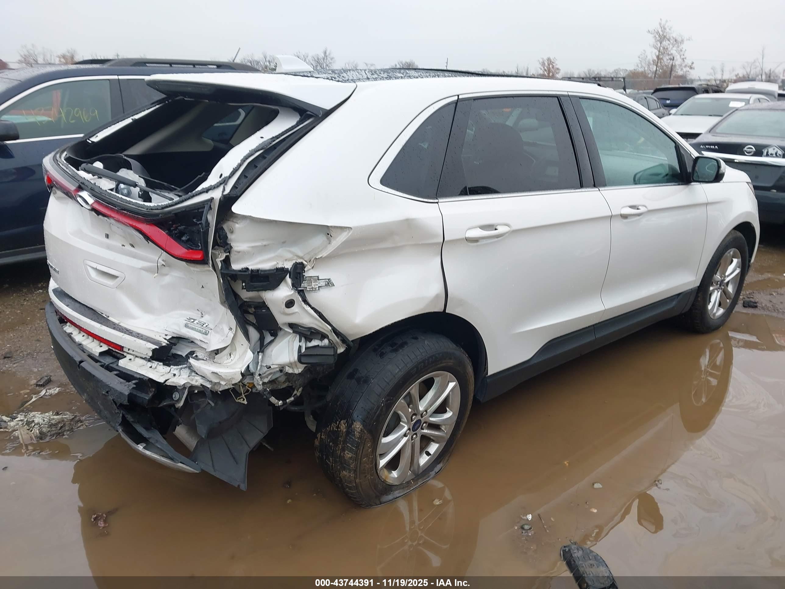 FORD EDGE image 4