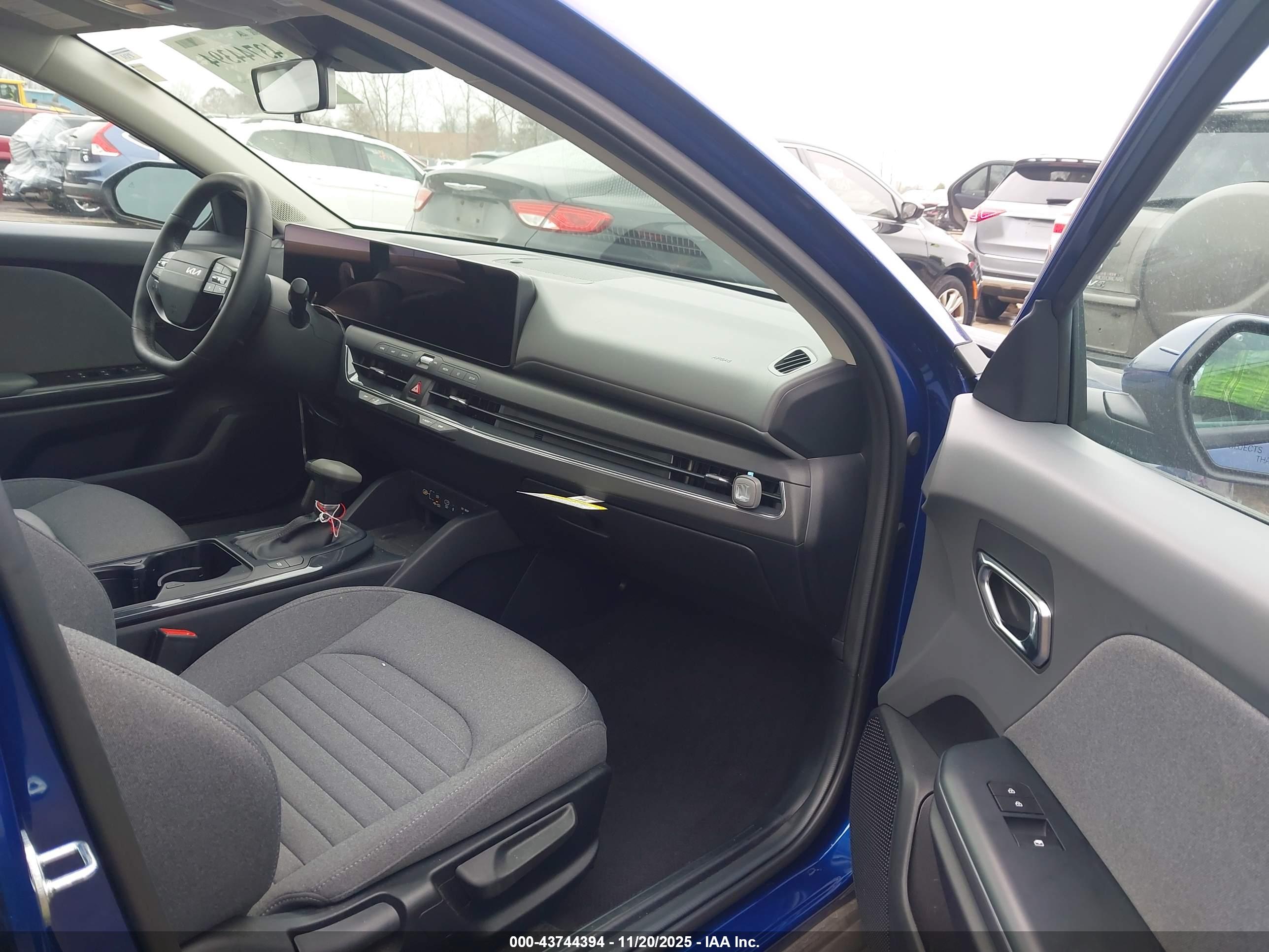 KIA K4 image 5
