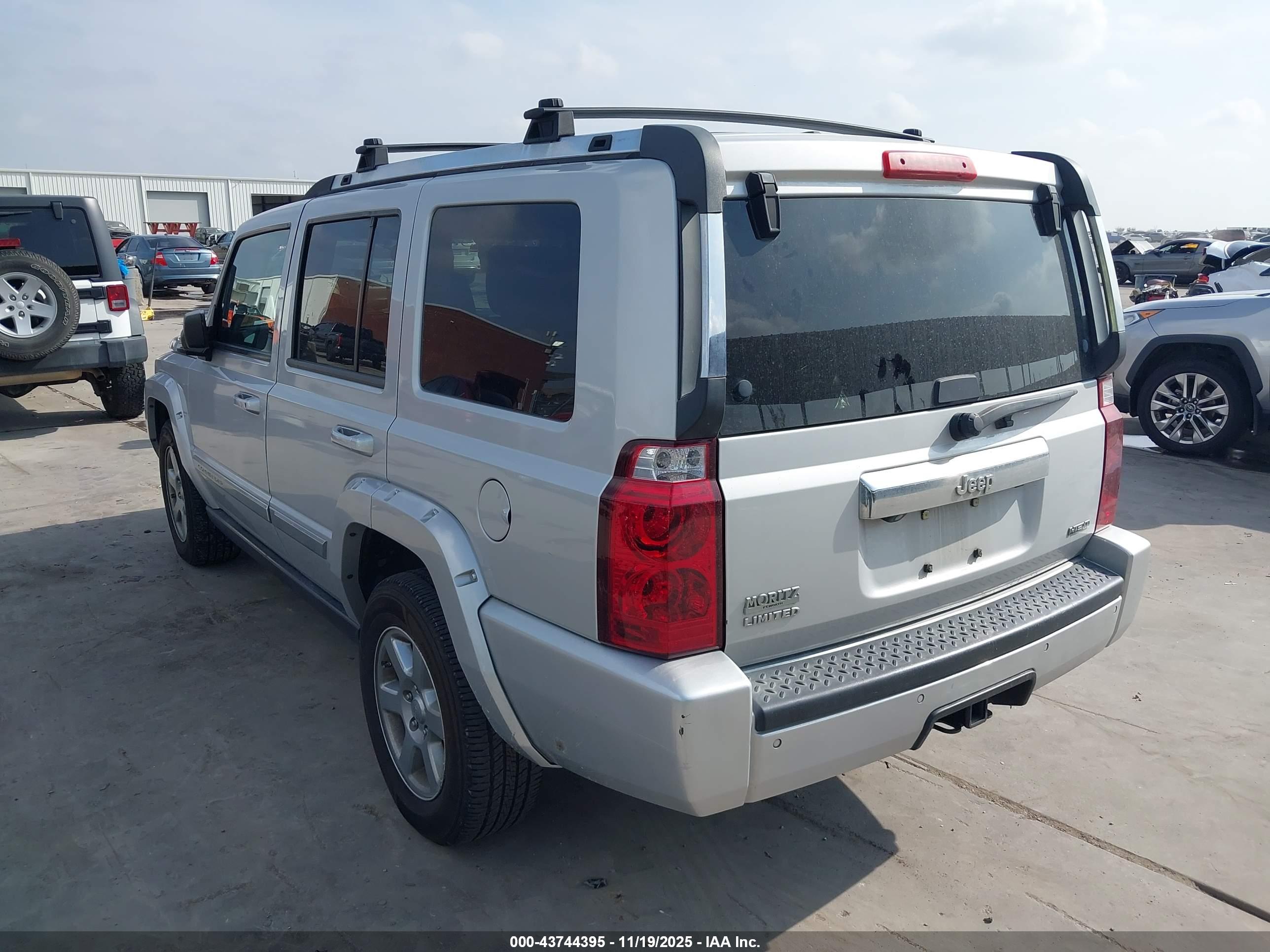 JEEP COMMANDER image 3
