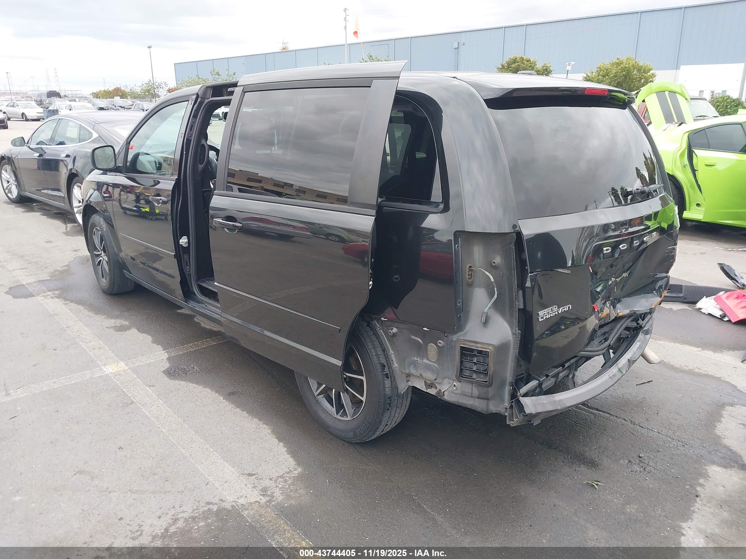 DODGE GRAND image 3