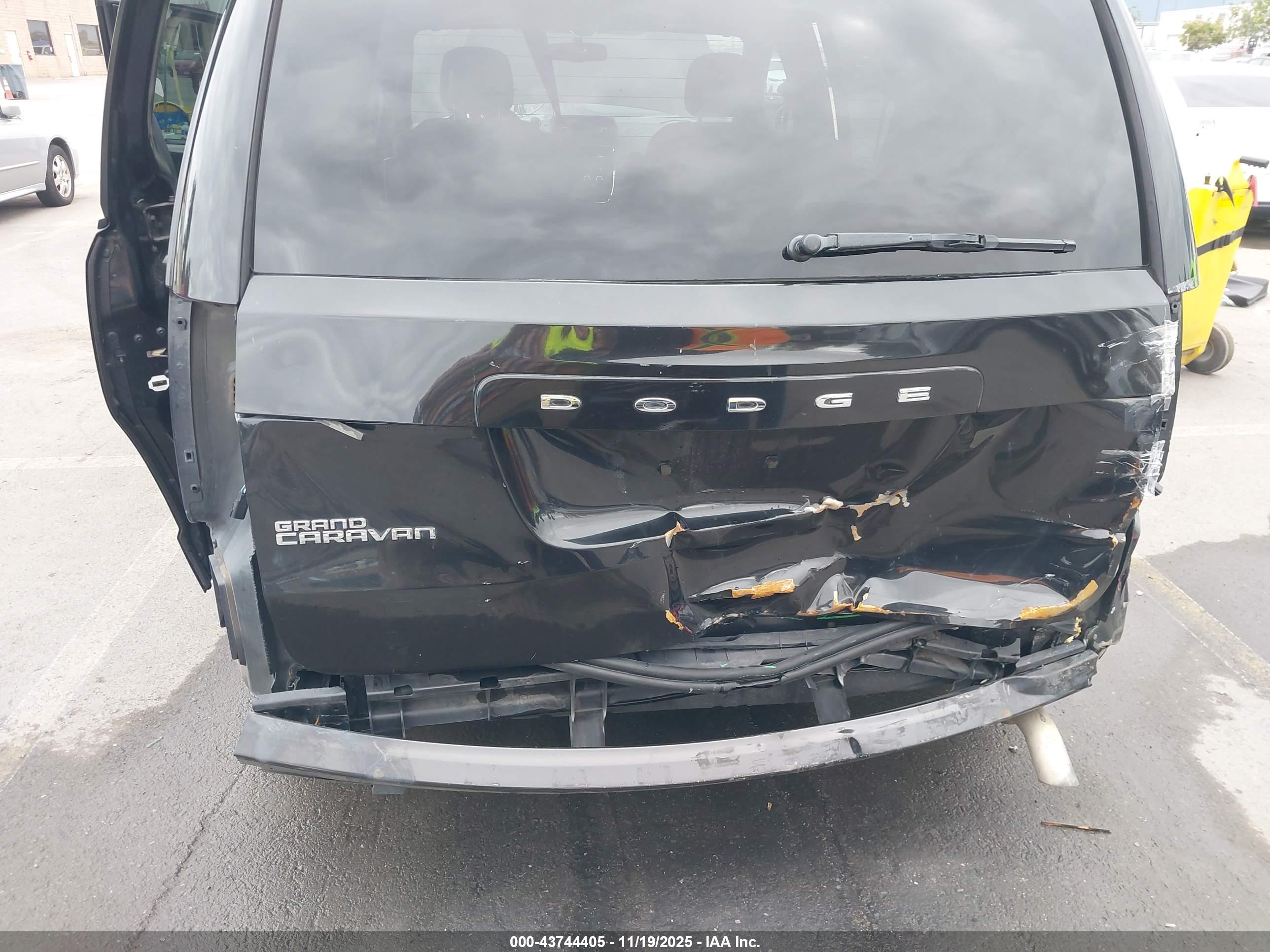DODGE GRAND image 6