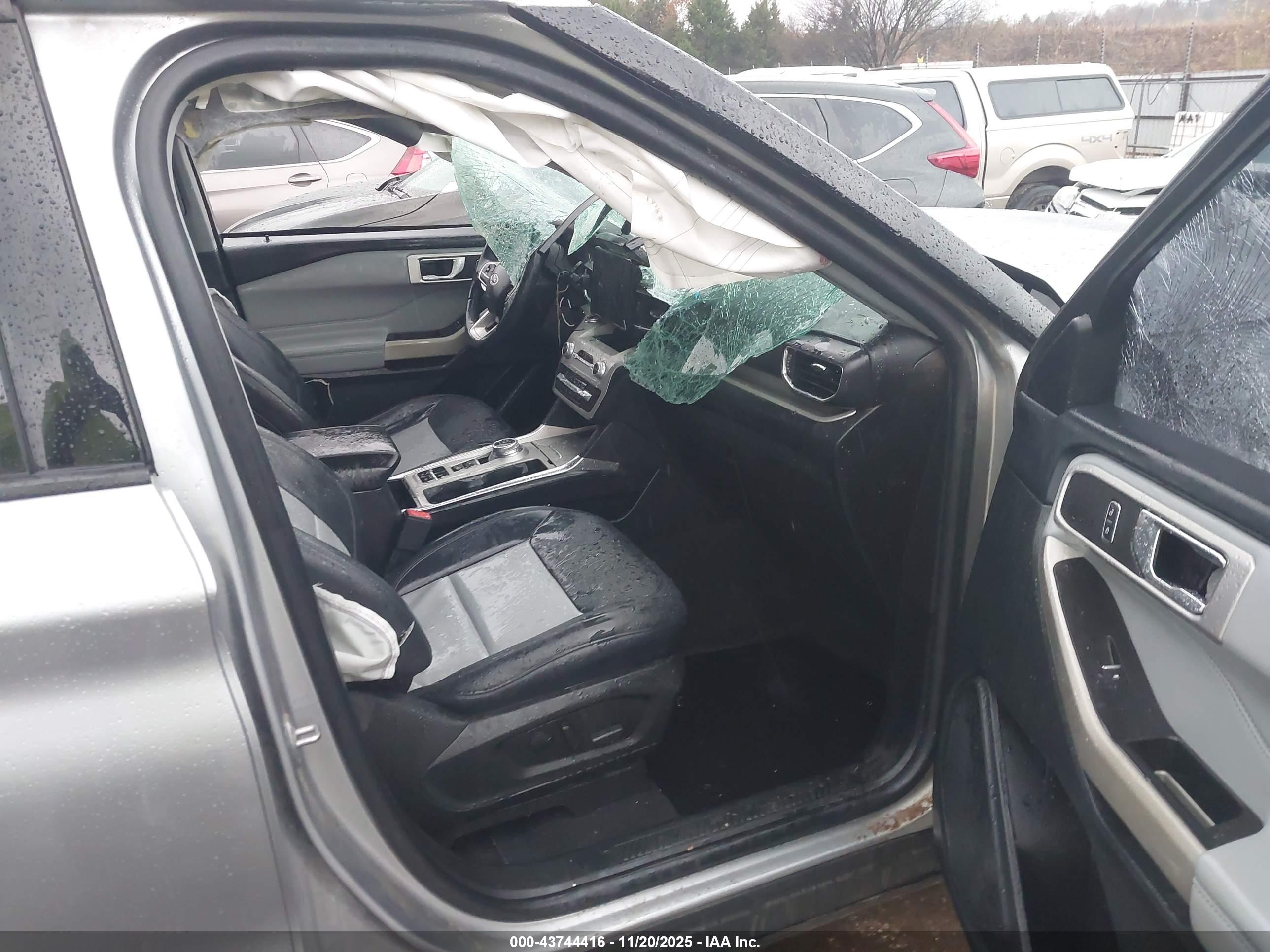 FORD EXPLORER image 5