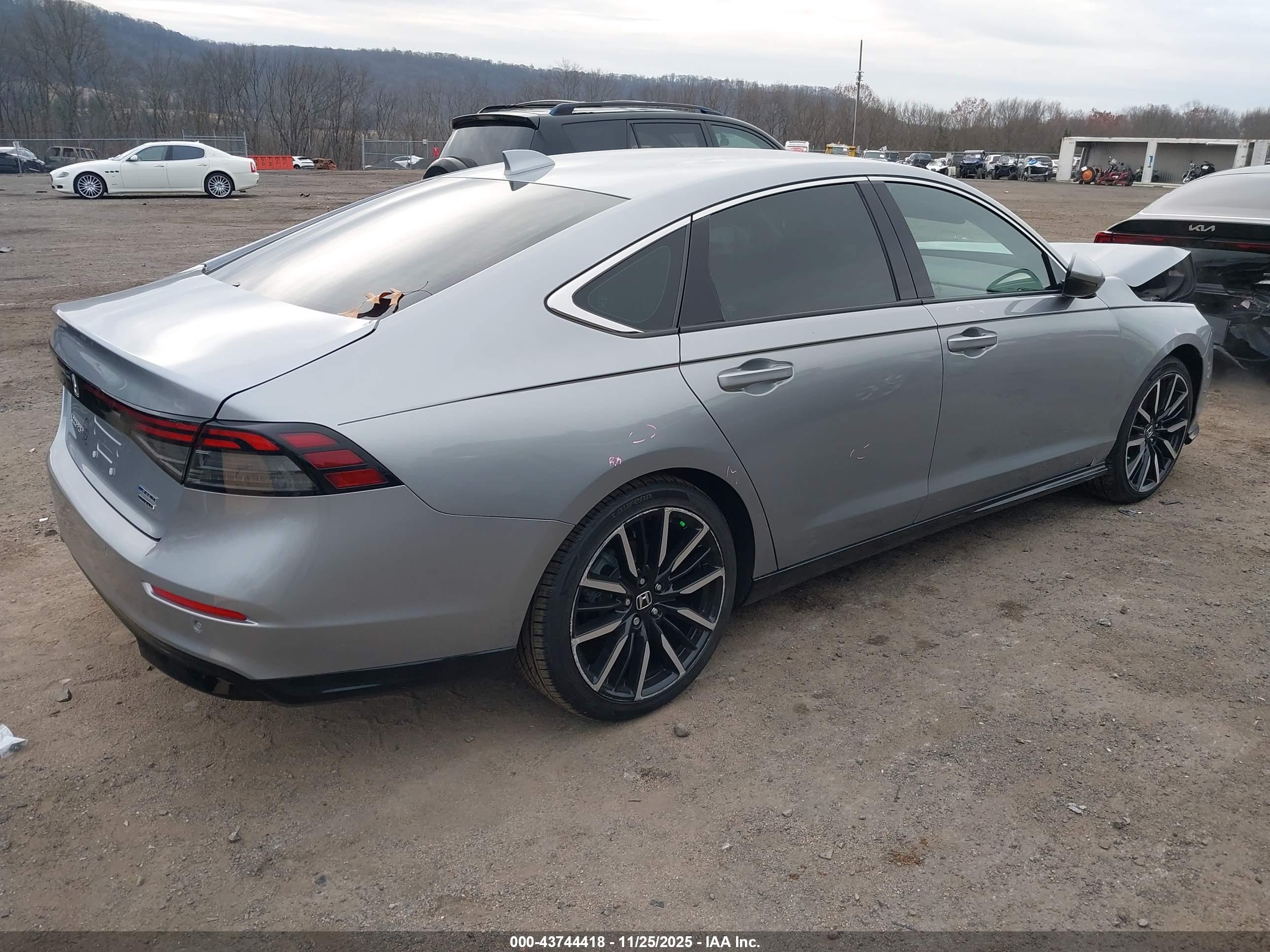 HONDA ACCORD image 4