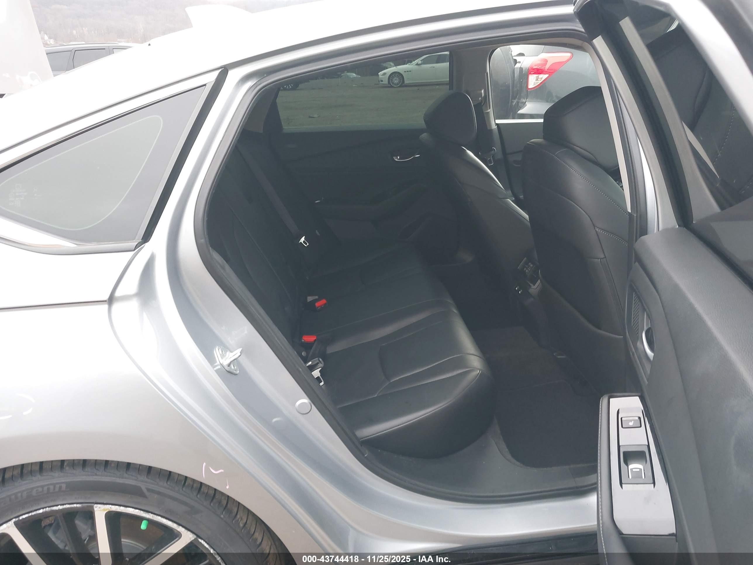 HONDA ACCORD image 8