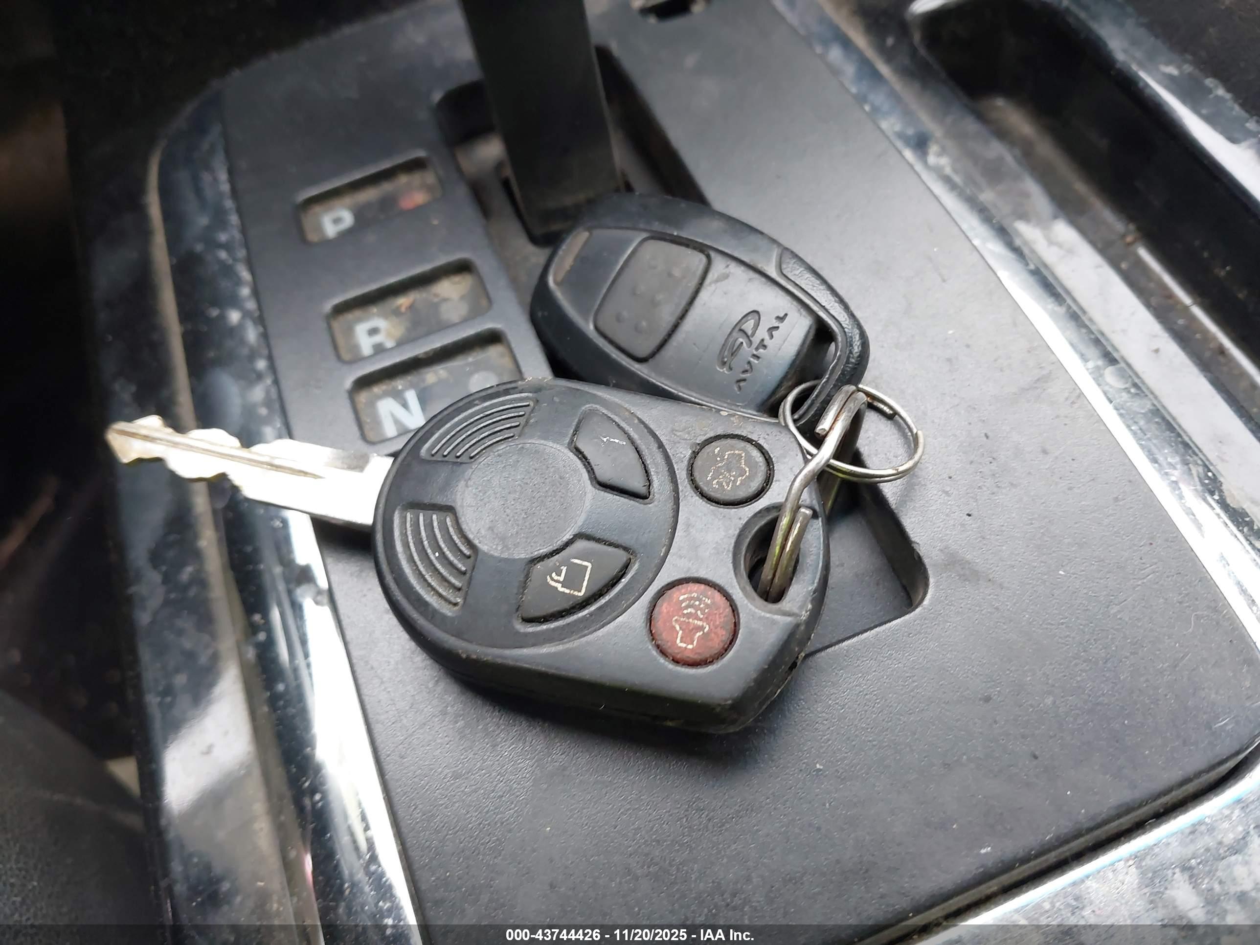 FORD ESCAPE image 11