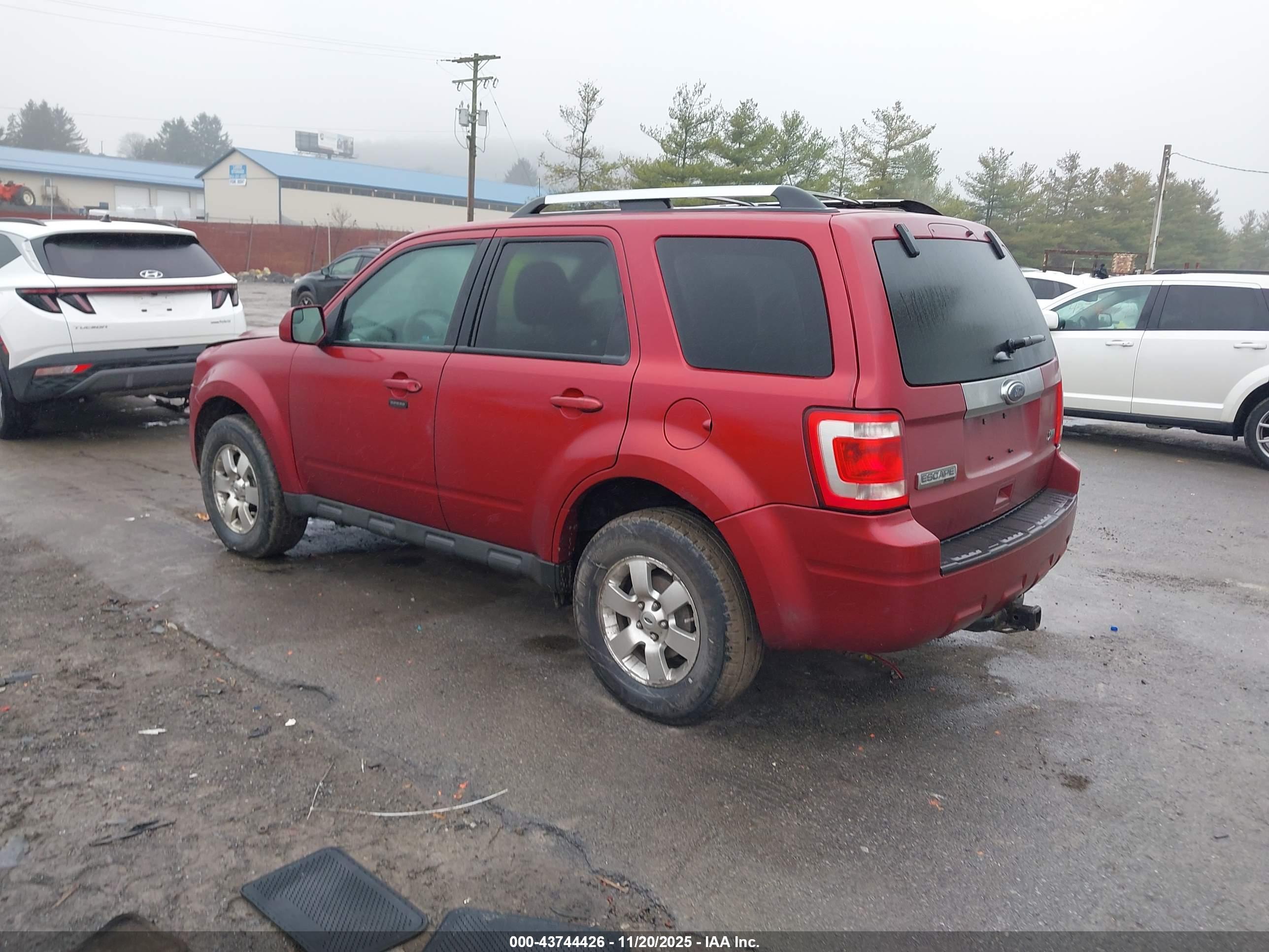 FORD ESCAPE image 3