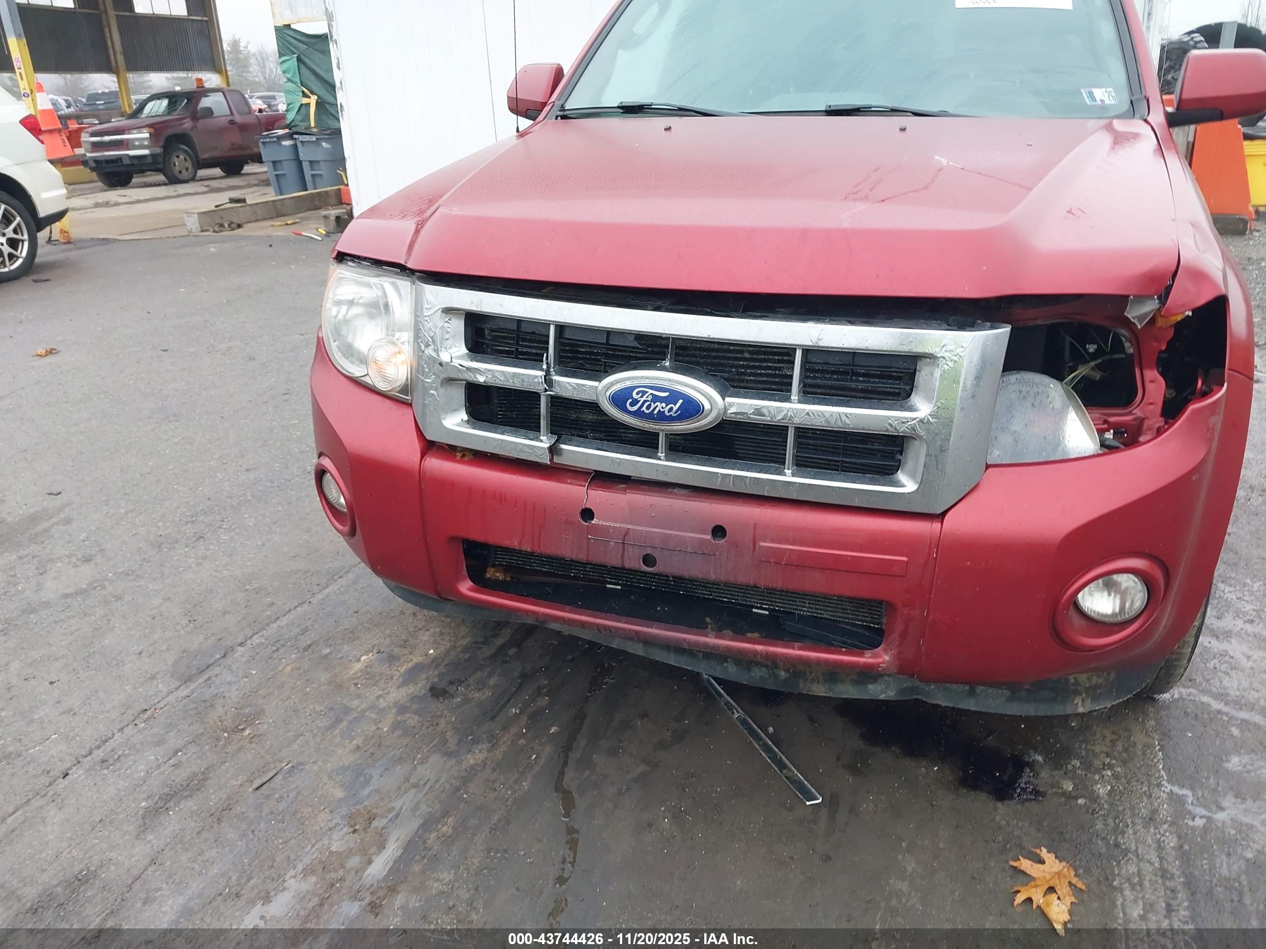 FORD ESCAPE image 6