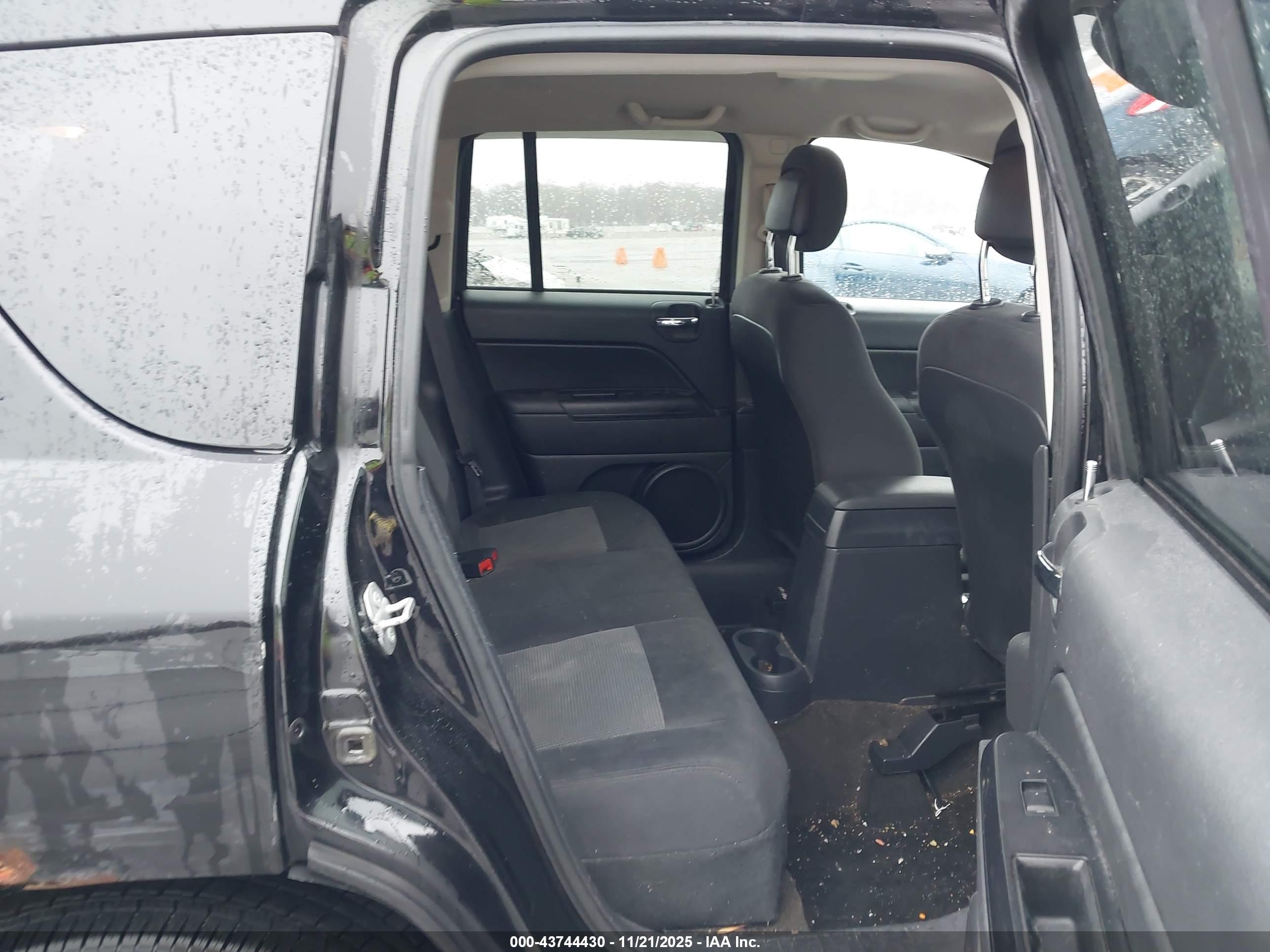 JEEP COMPASS image 8
