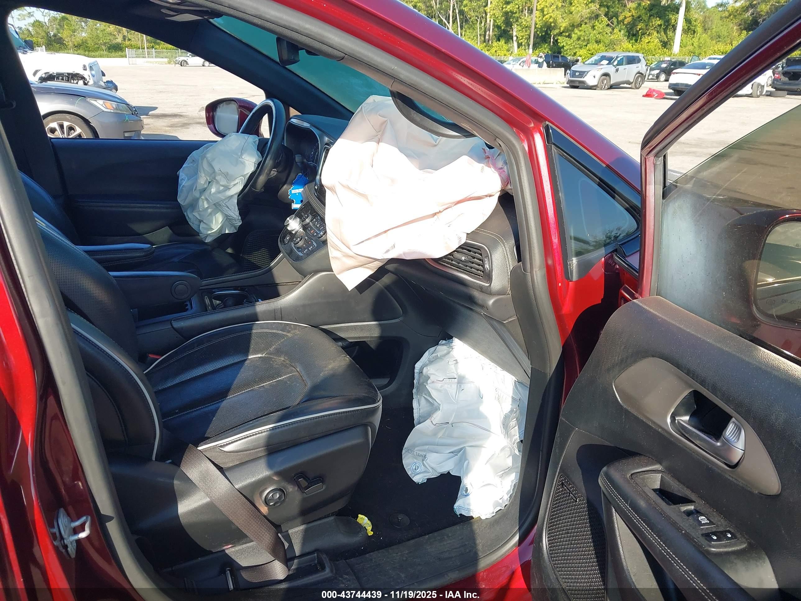 CHRYSLER PACIFICA image 5
