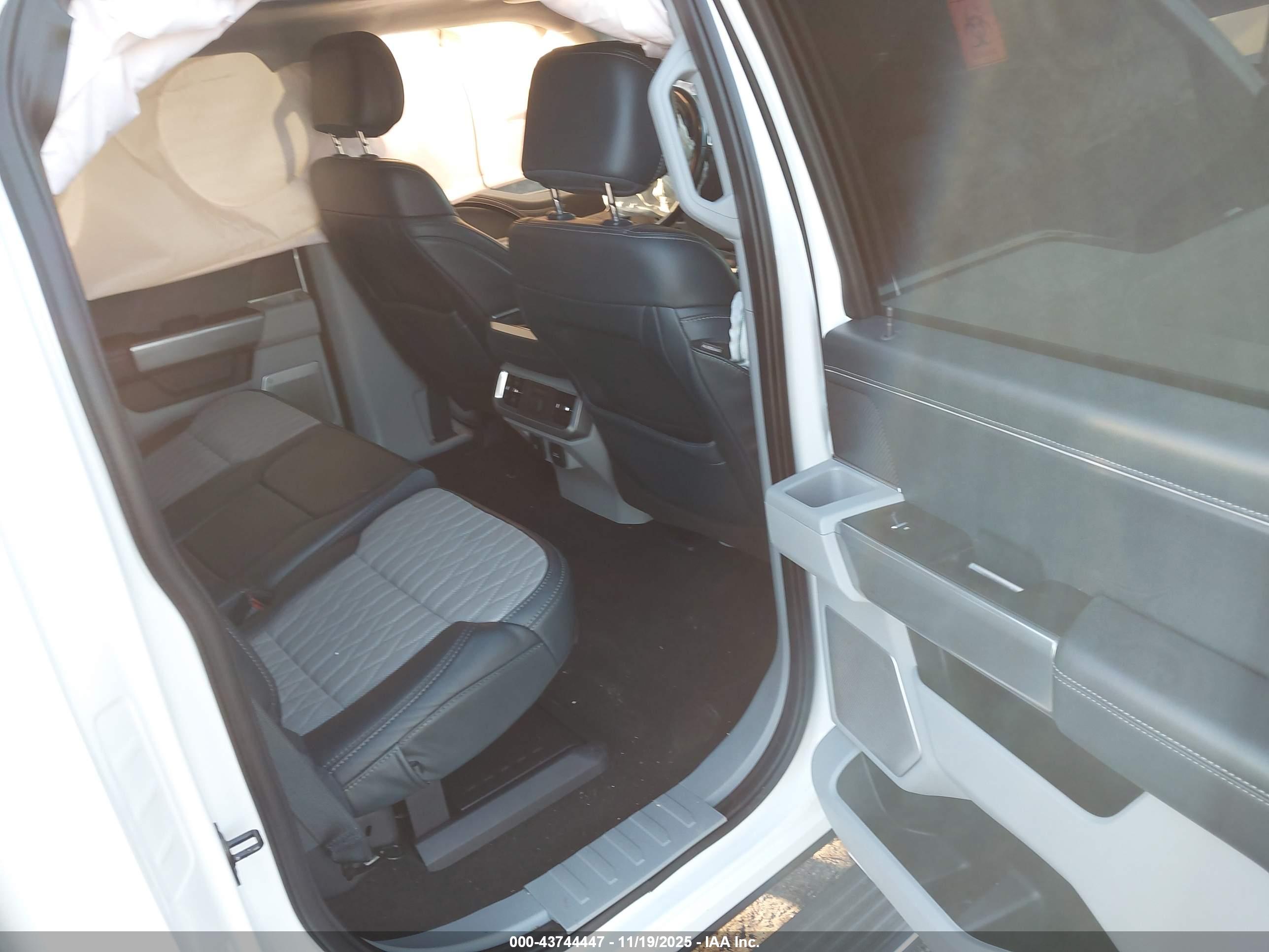 FORD F-150 image 8