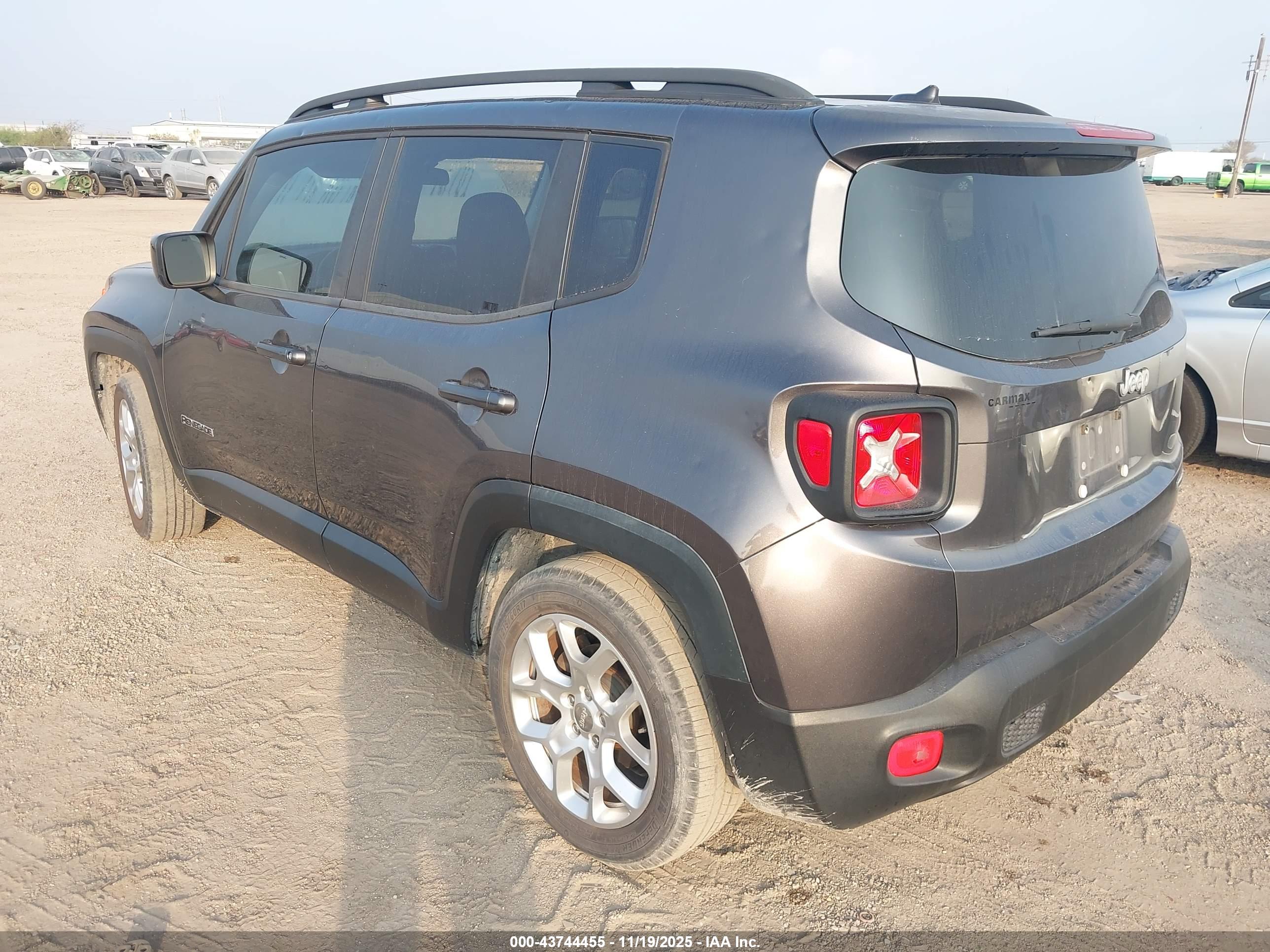JEEP RENEGADE image 3