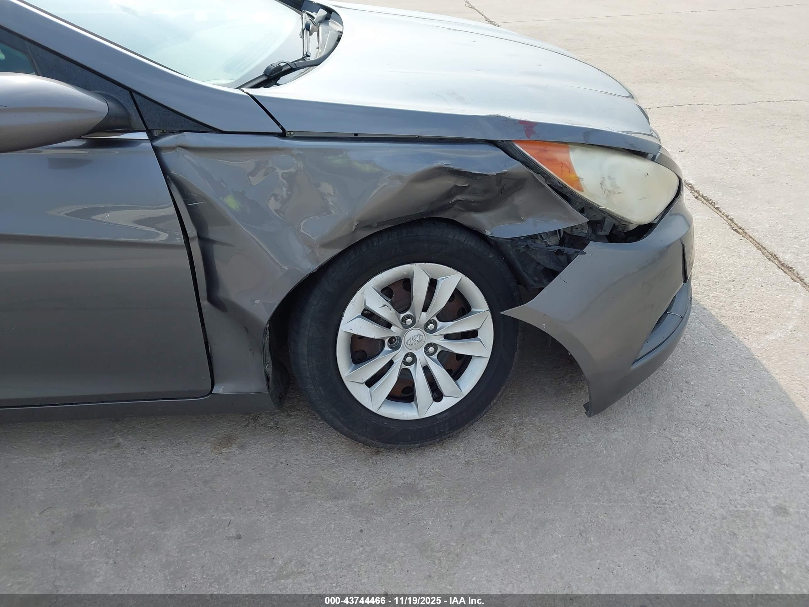 HYUNDAI SONATA image 6