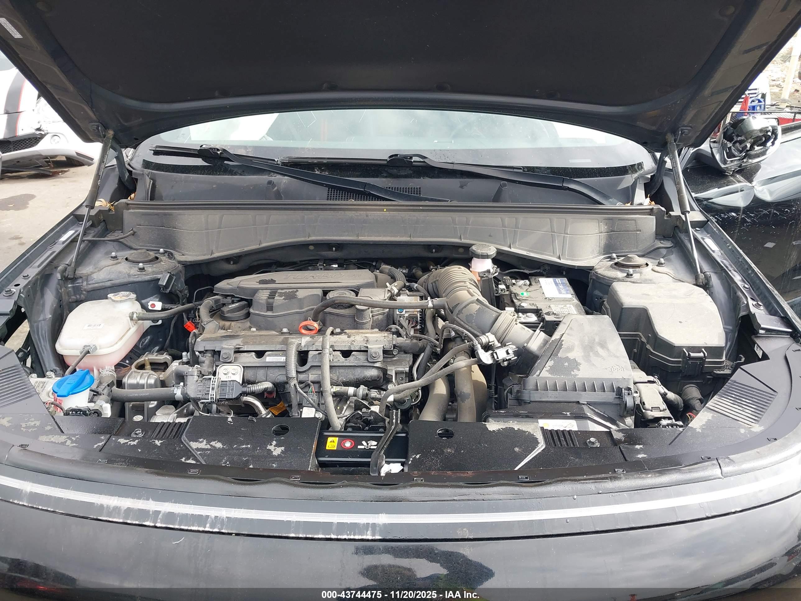 HYUNDAI KONA image 10