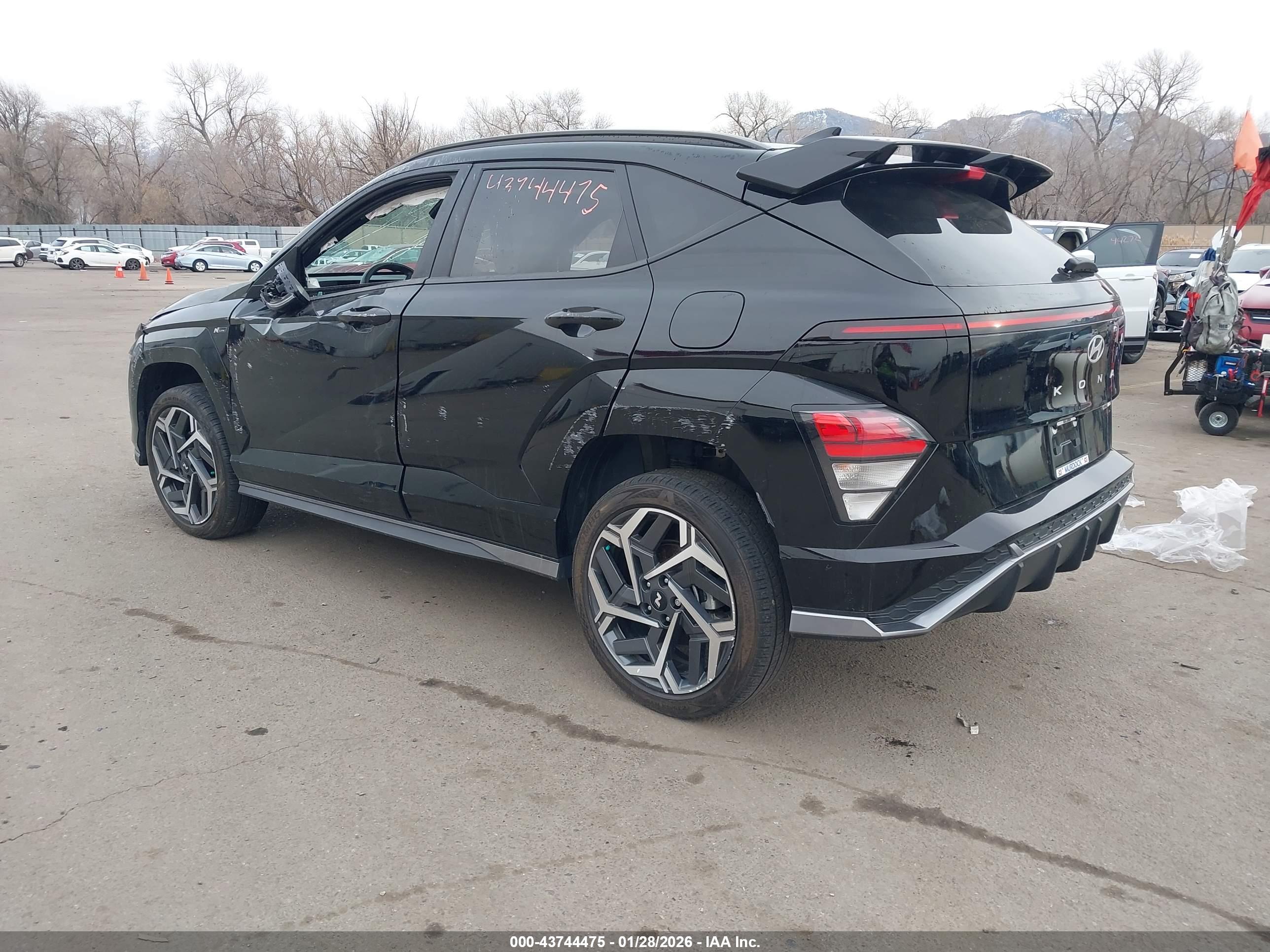 HYUNDAI KONA image 3