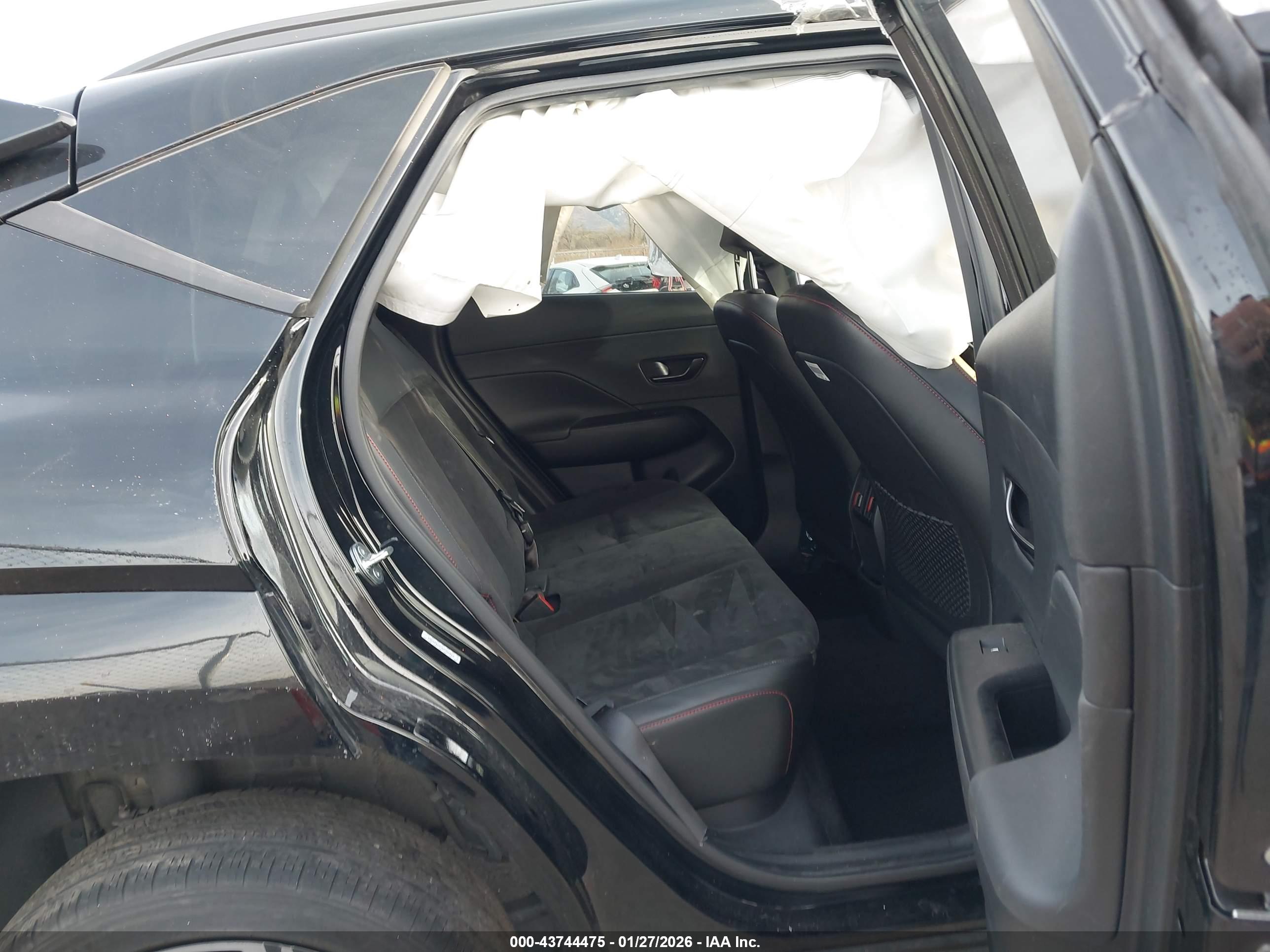 HYUNDAI KONA image 8
