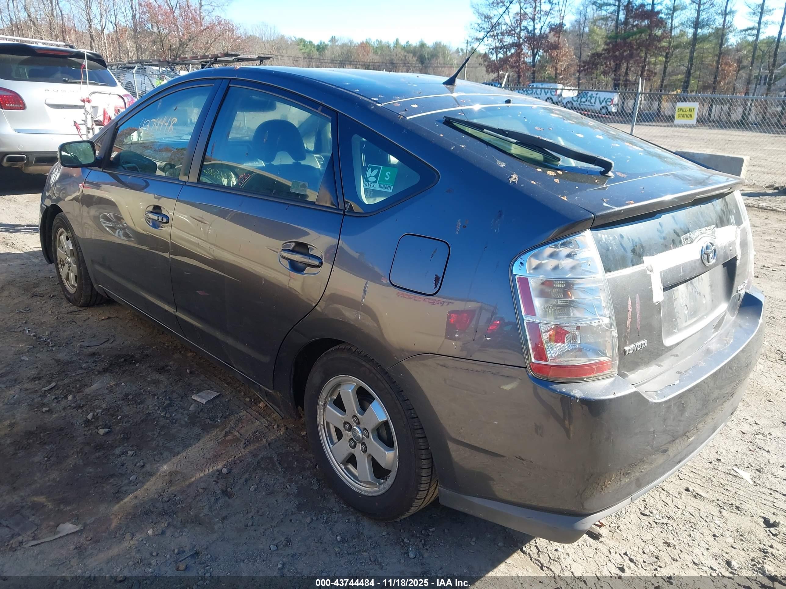 TOYOTA PRIUS image 3