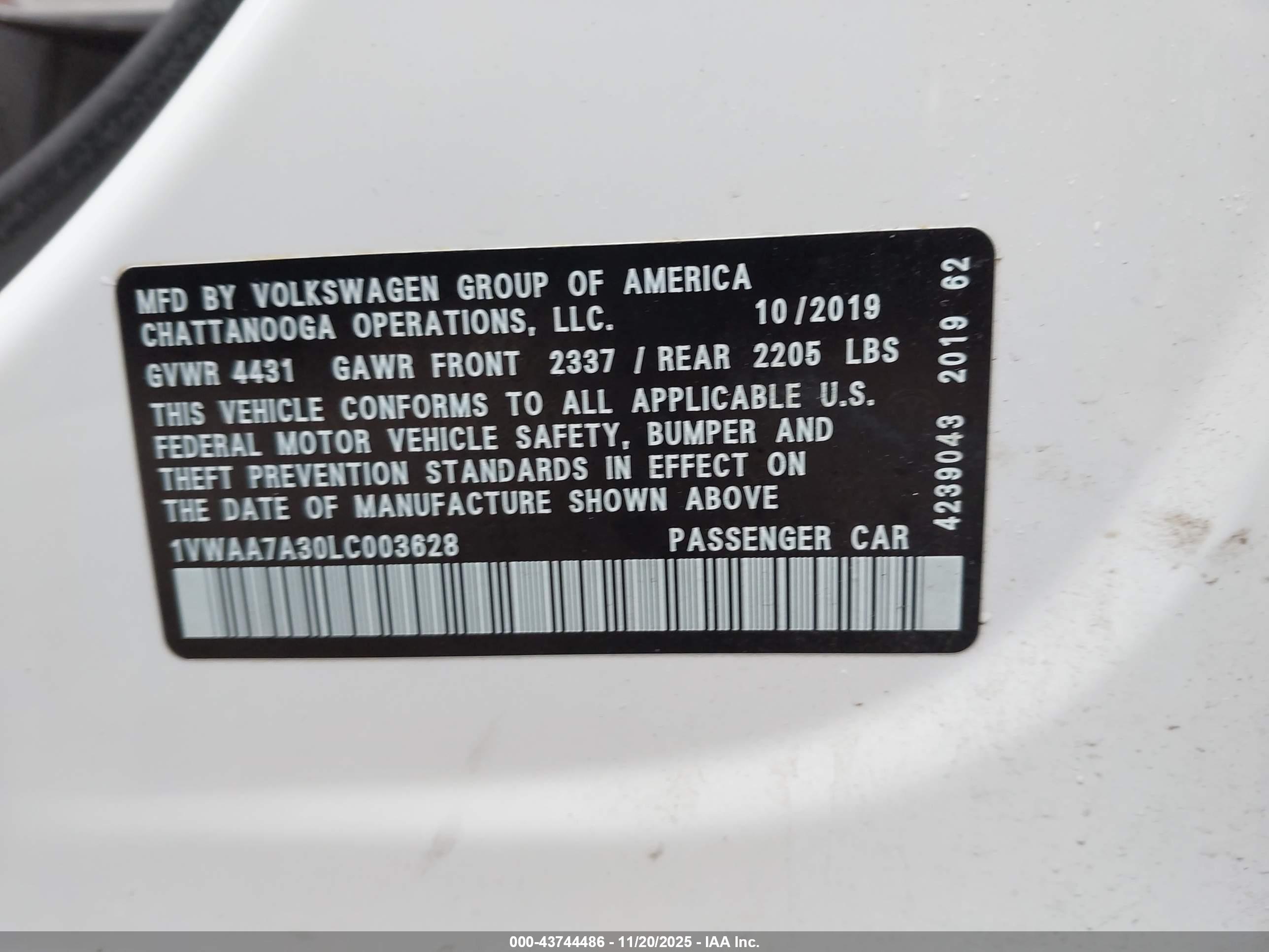 VOLKSWAGEN PASSAT image 9