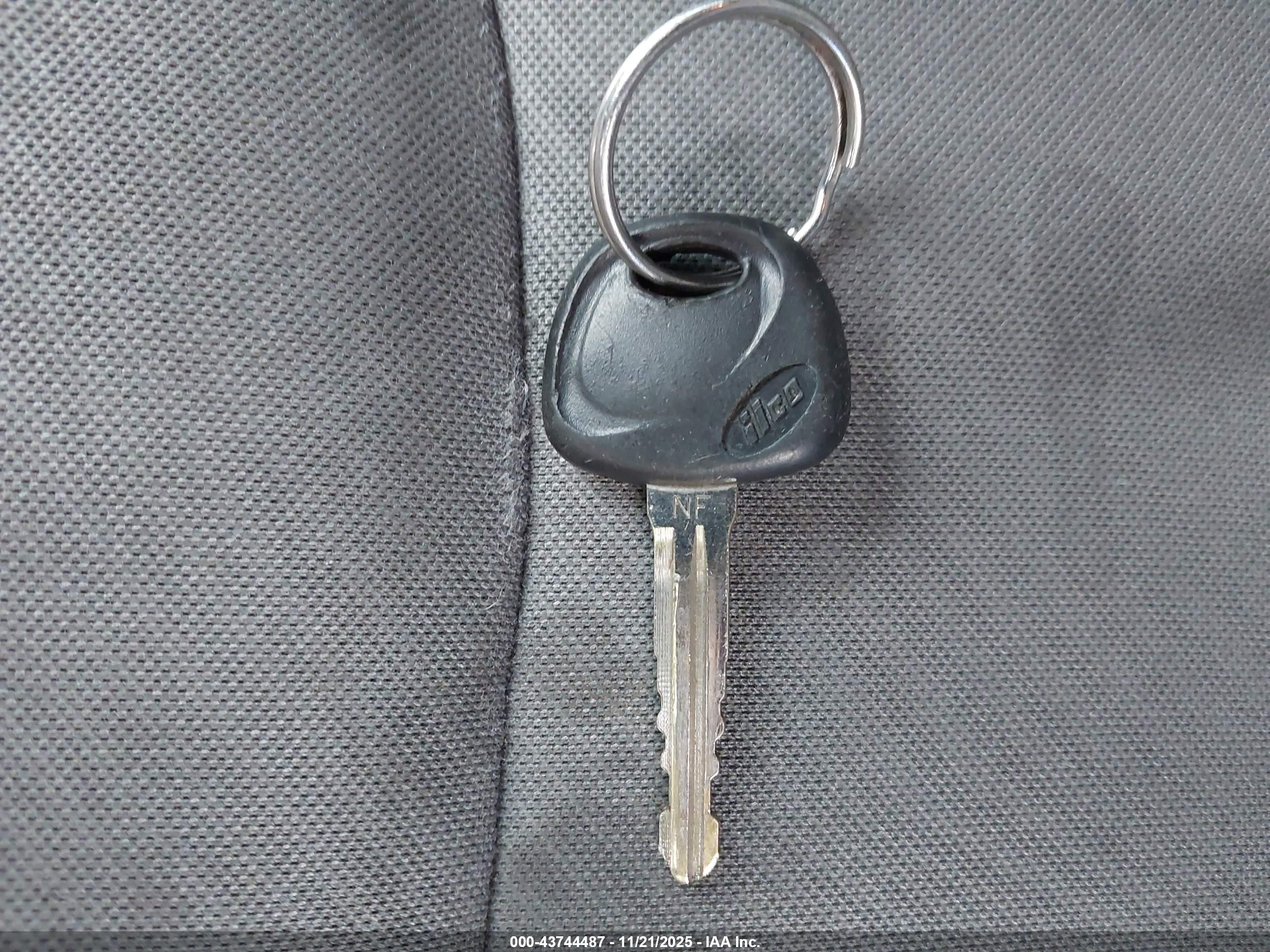 HYUNDAI ELANTRA image 11