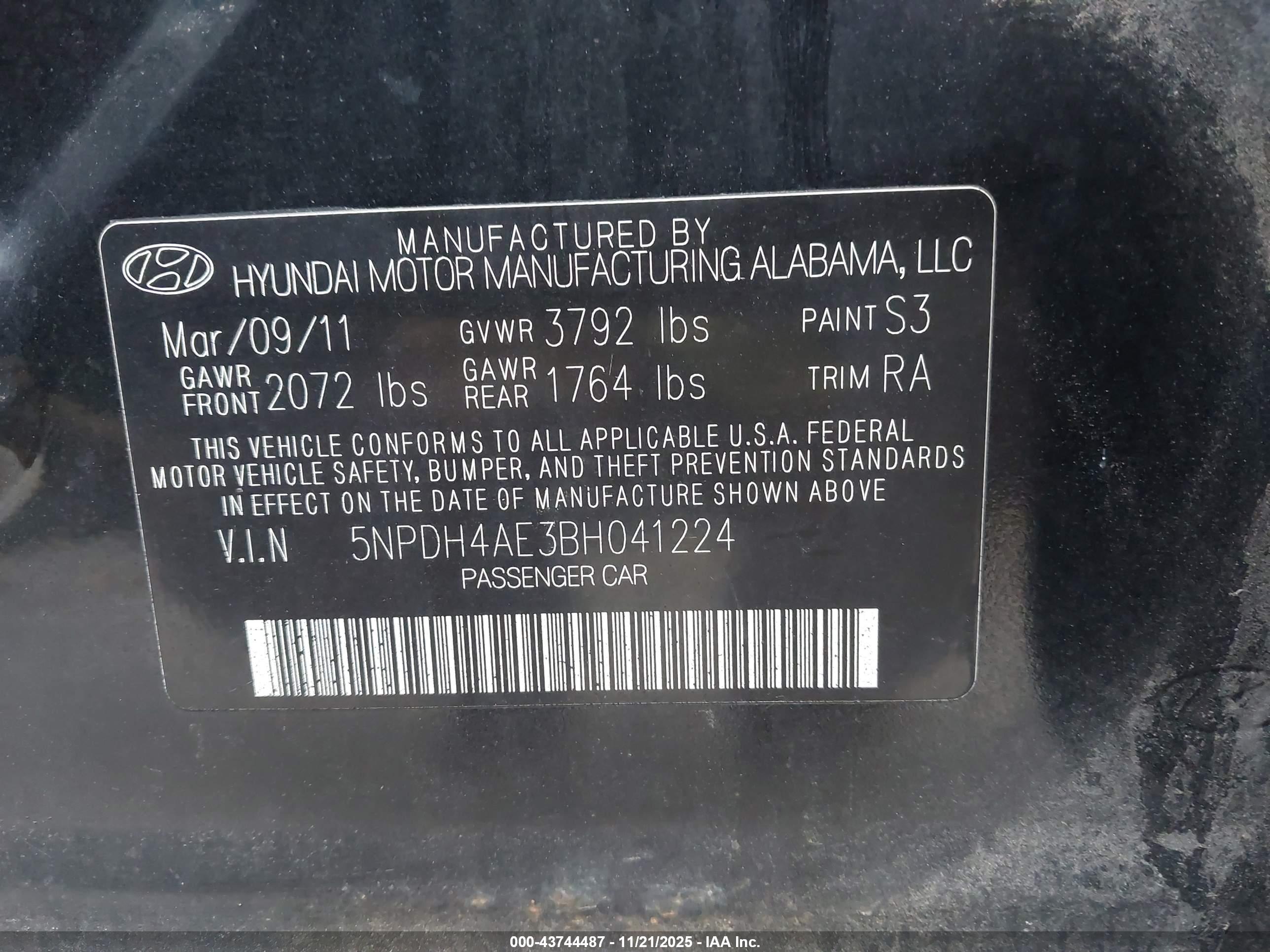 HYUNDAI ELANTRA image 9