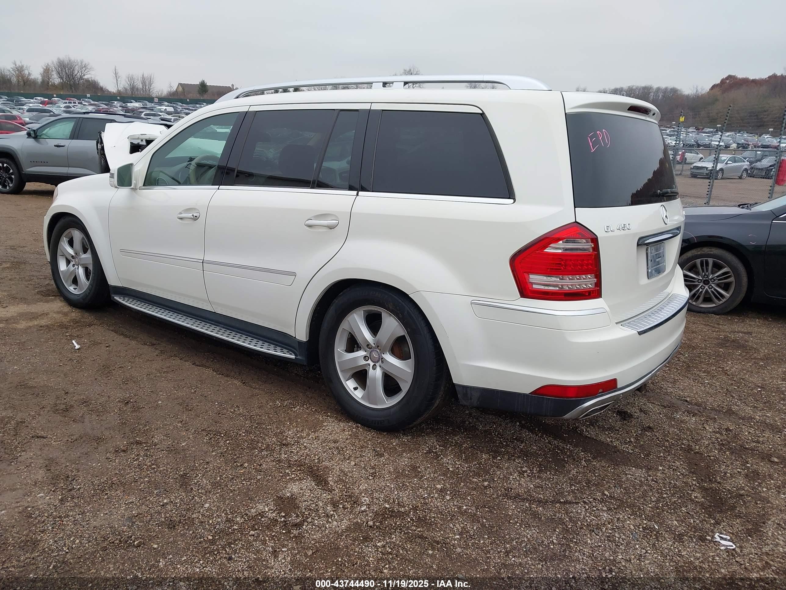 MERCEDES-BENZ GL image 3
