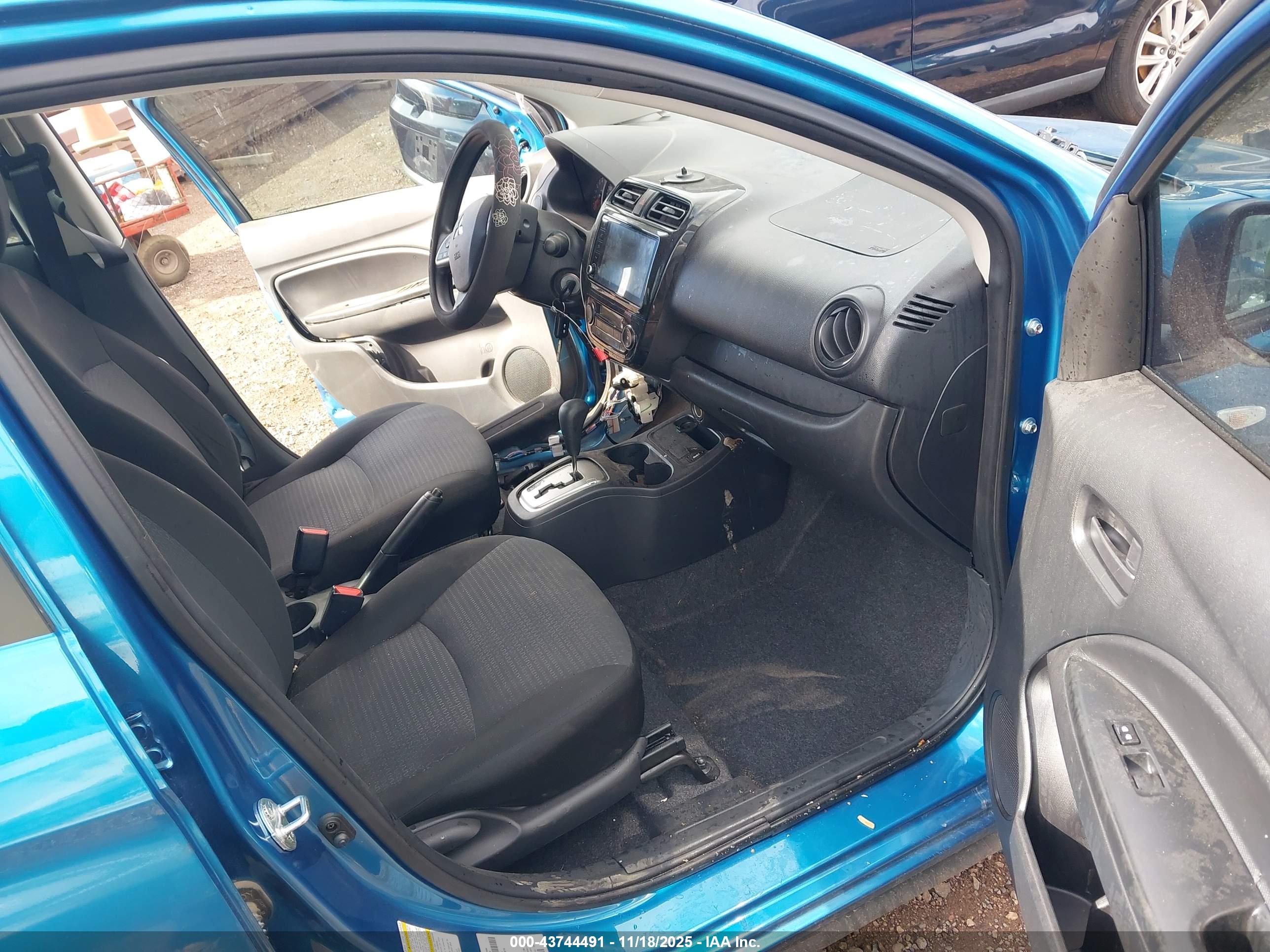 MITSUBISHI MIRAGE image 5