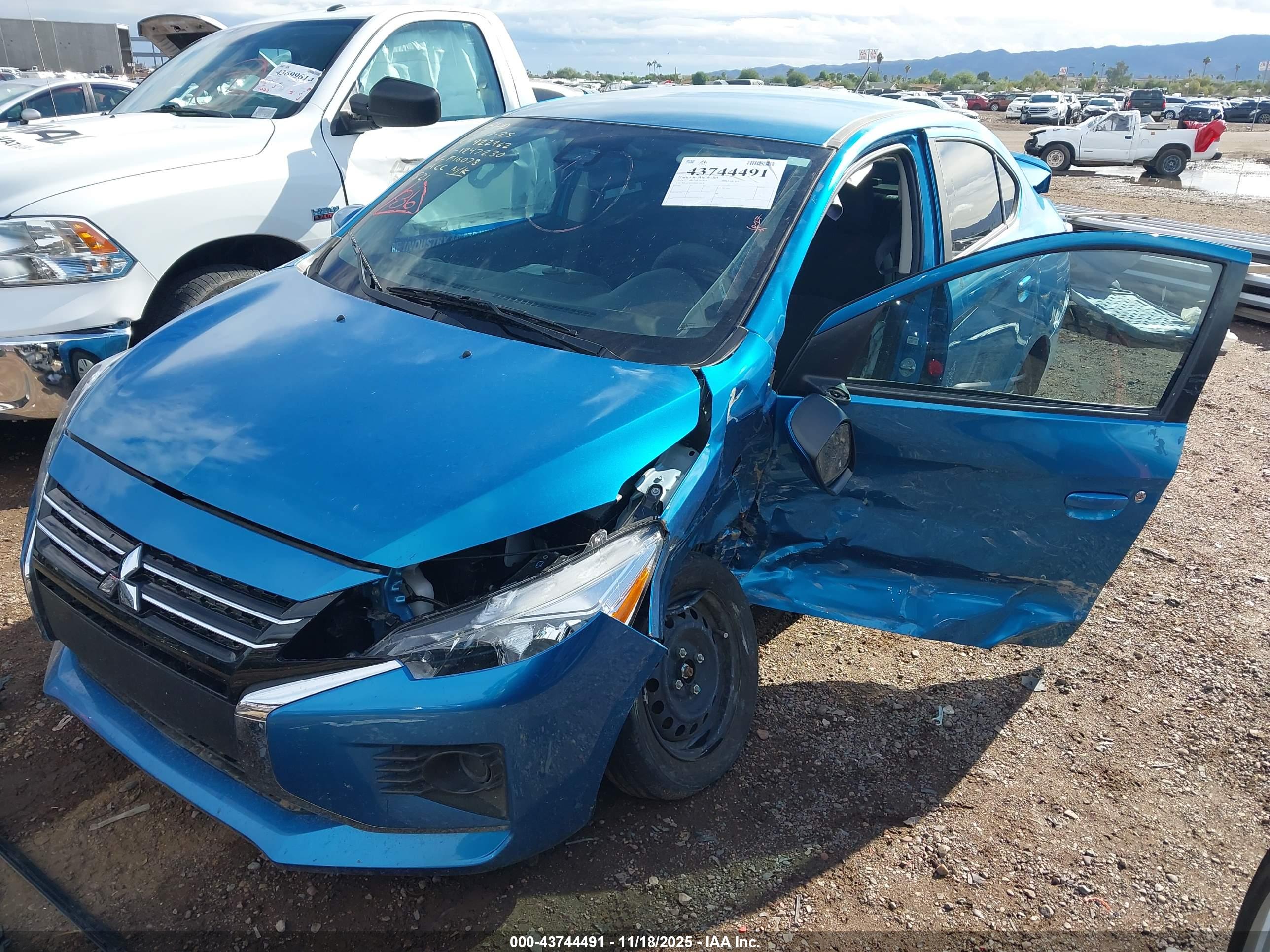 MITSUBISHI MIRAGE image 6